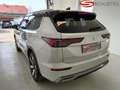 Mitsubishi Outlander PHEV 2,4 4WD Diamond / schwarzes Dach Weiß - thumbnail 4