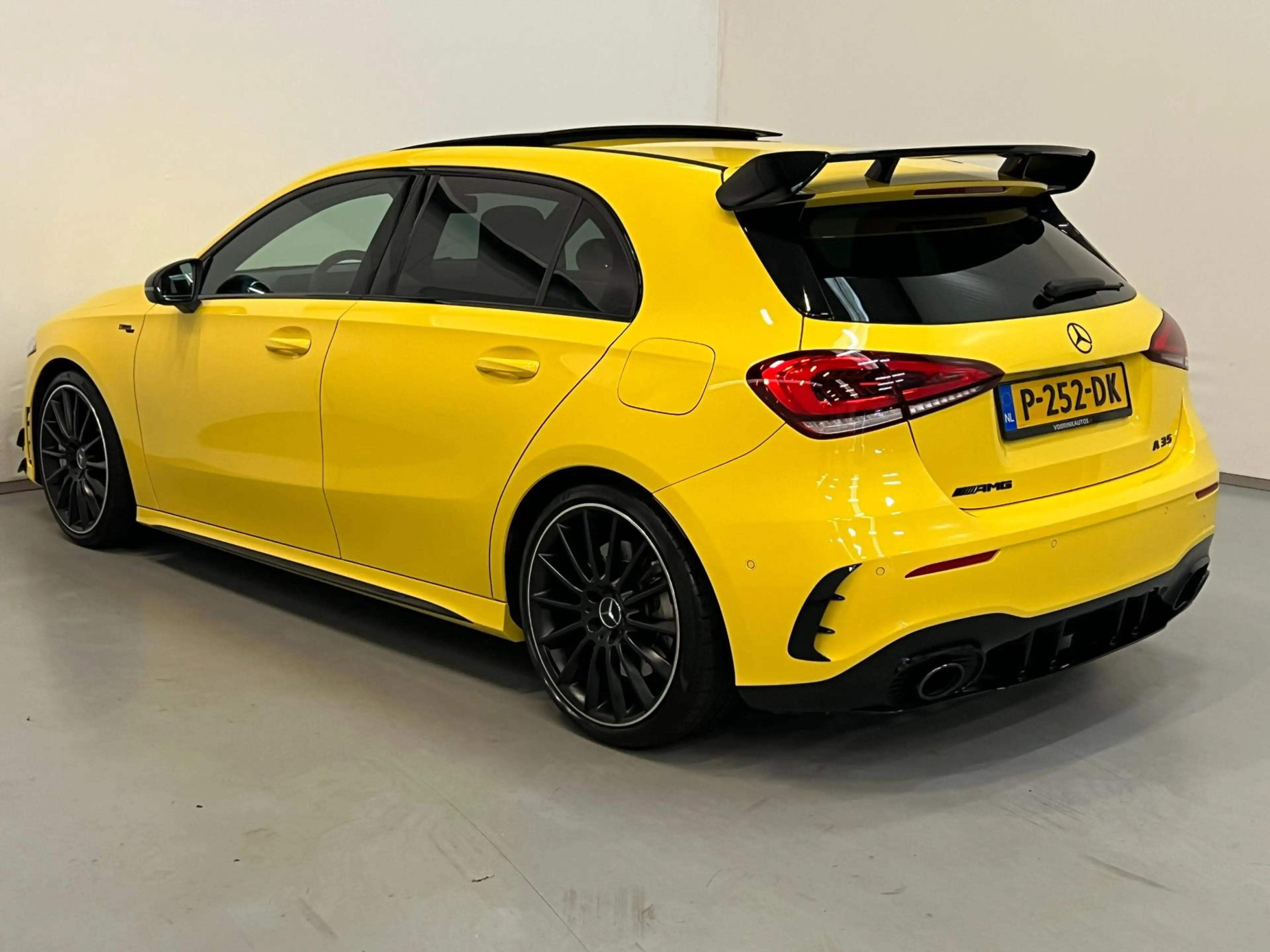 Mercedes-Benz A 35 AMG Edition 1 / Pano / Burmester / Headup / Memory — photo 4