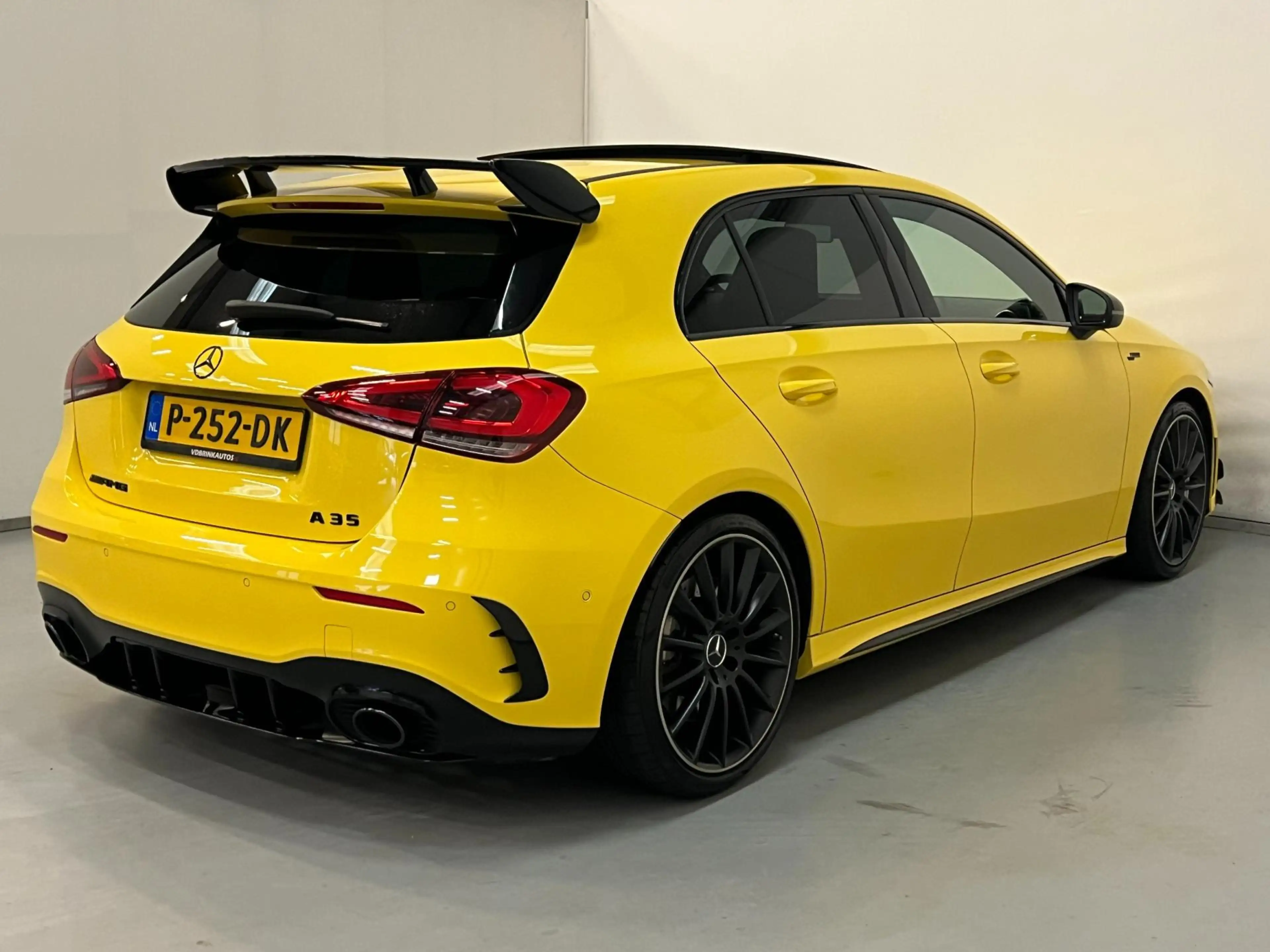 Mercedes-Benz A 35 AMG Edition 1 / Pano / Burmester / Headup / Memory — photo 5