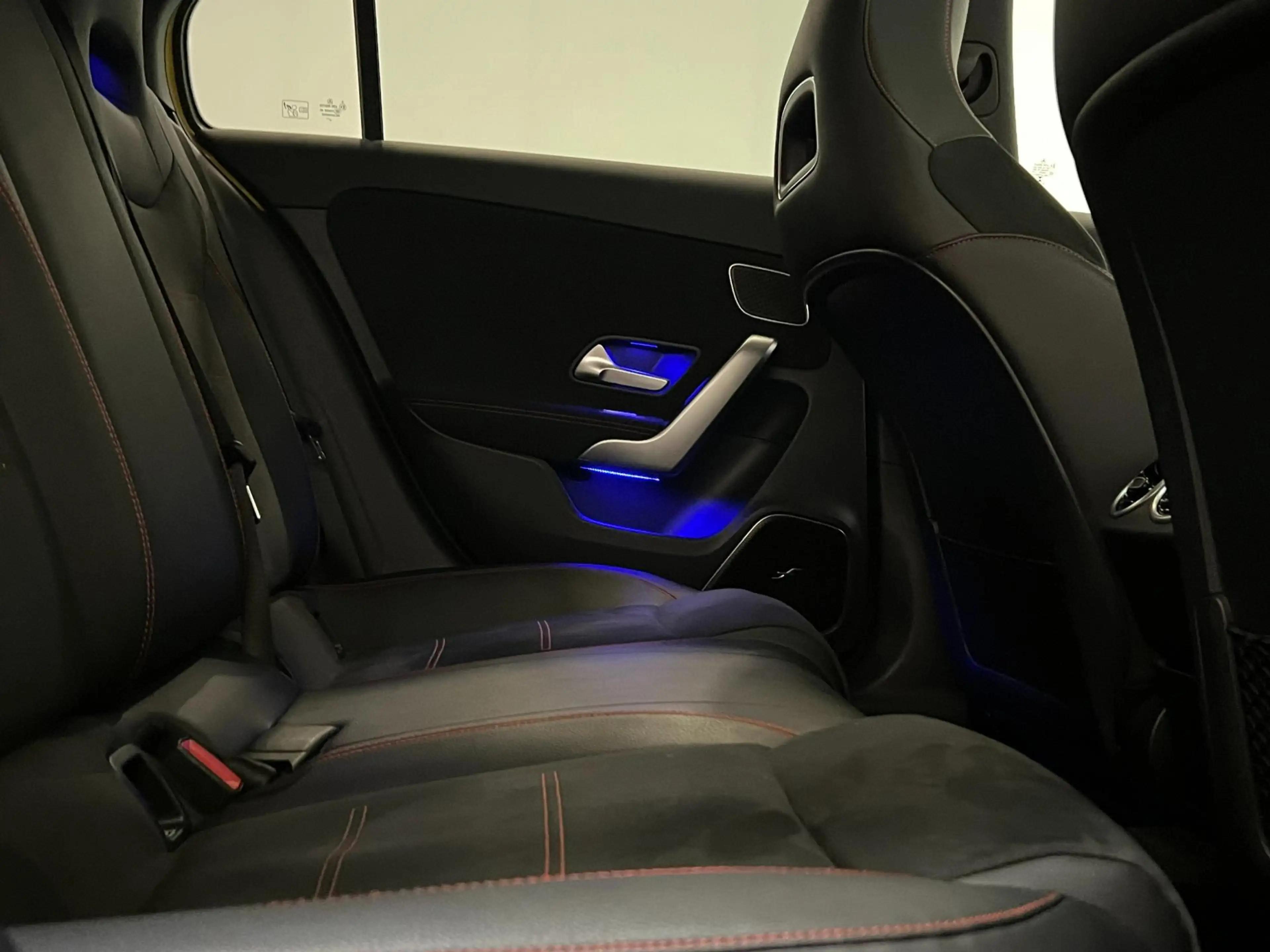 Mercedes-Benz A 35 AMG Edition 1 / Pano / Burmester / Headup / Memory — photo 8