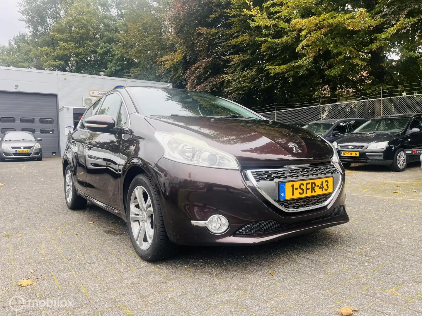 Peugeot 208 1.2 VTi Allure Navi / Led / Clima / PDC / Cruise Brun - 2