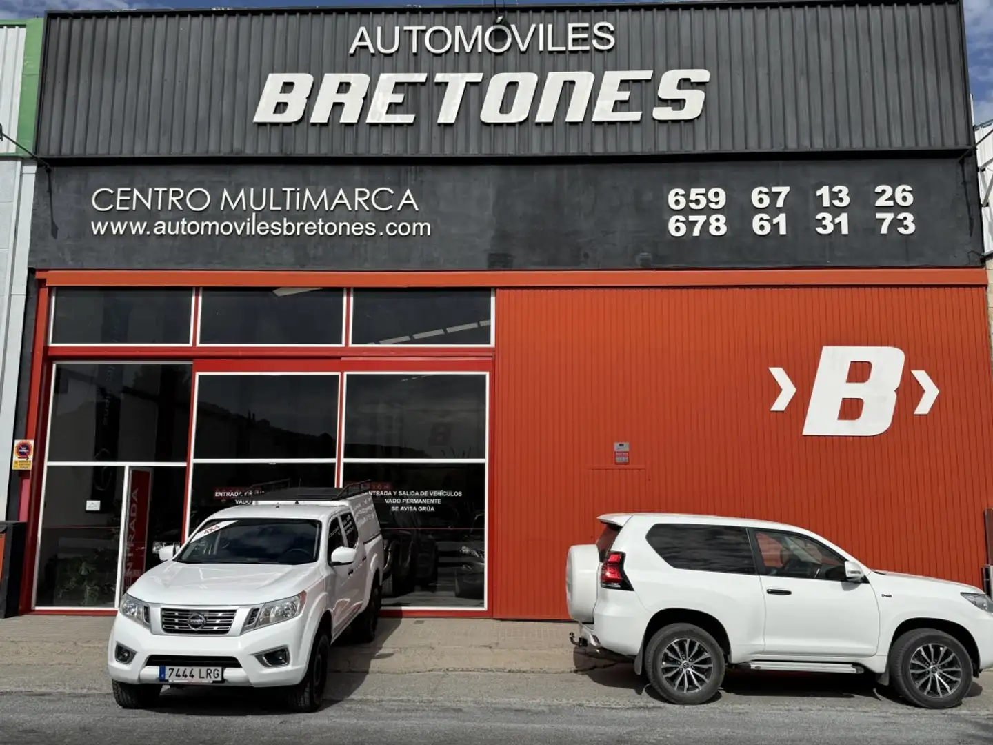 Nissan Navara 2.3dCi Ch.King DCb. Visia Blanco - 1