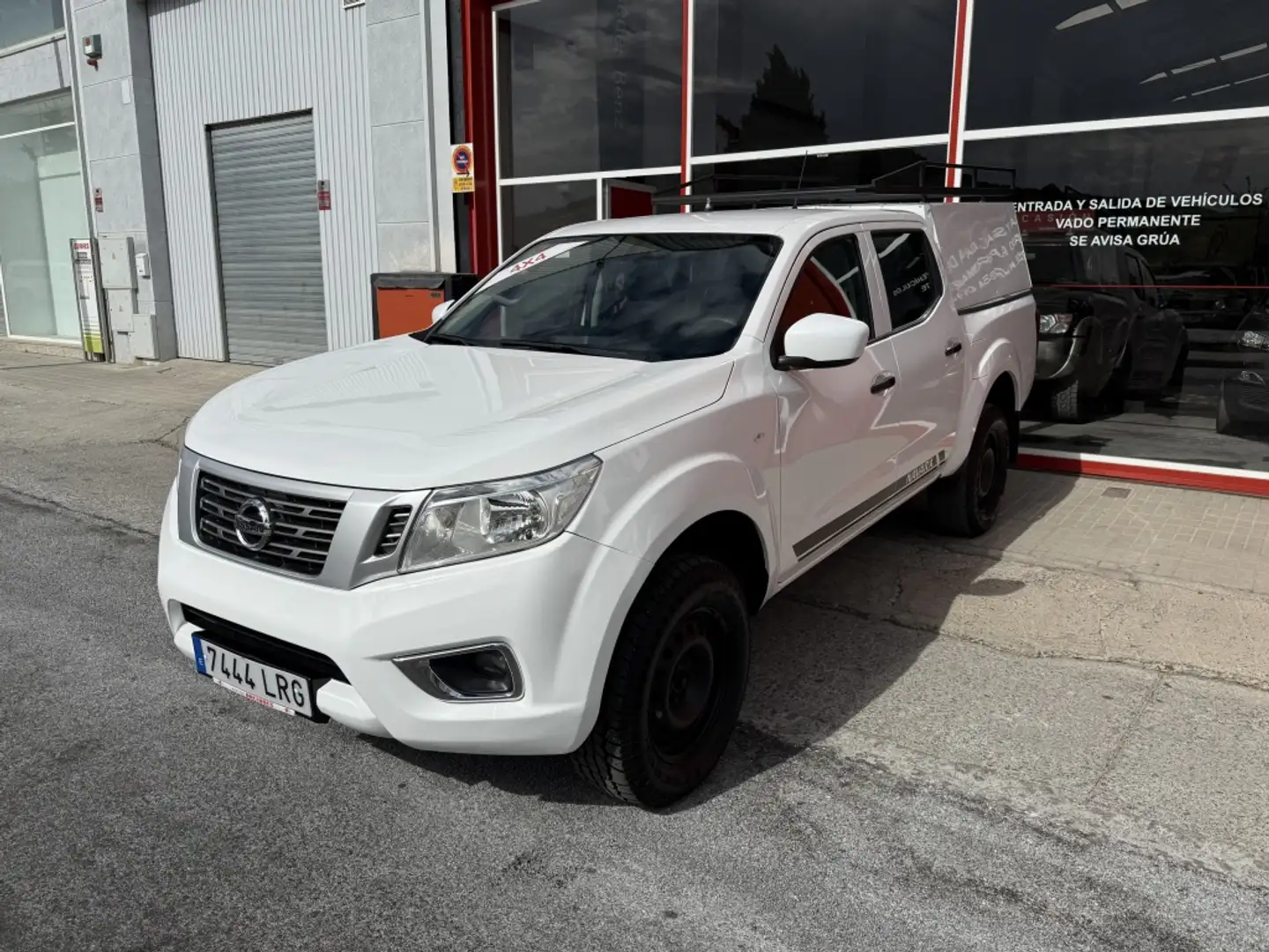 Nissan Navara 2.3dCi Ch.King DCb. Visia Blanco - 2