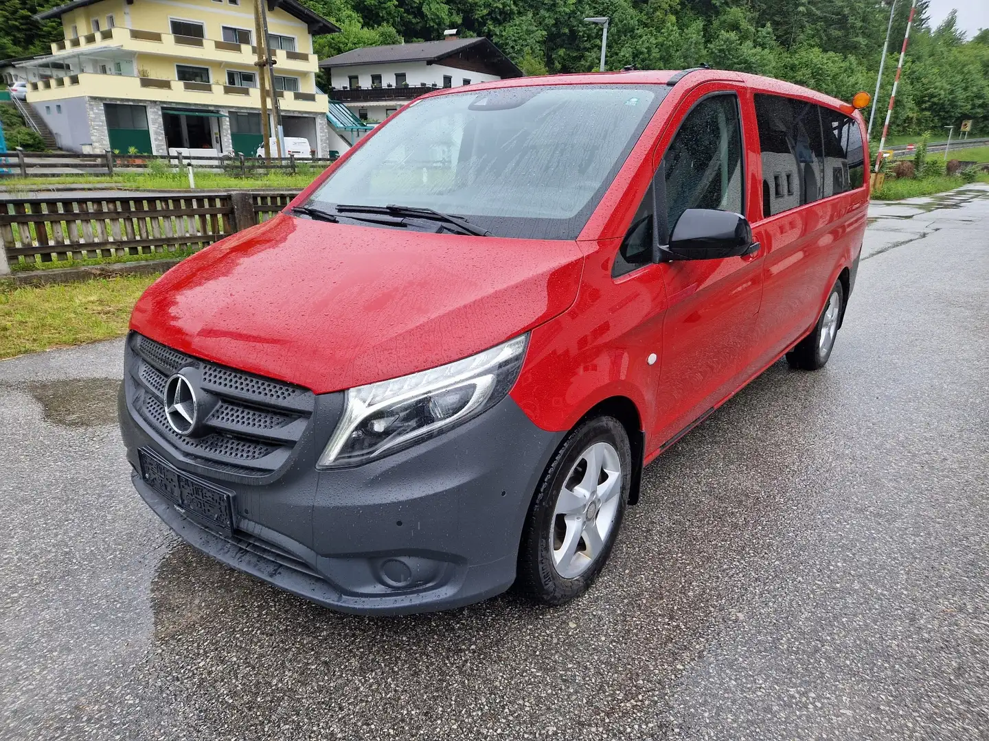 Mercedes-Benz Vito 114/116 CDI, 119 CDI/BT Pro 4MATIC extralang Rouge - 1
