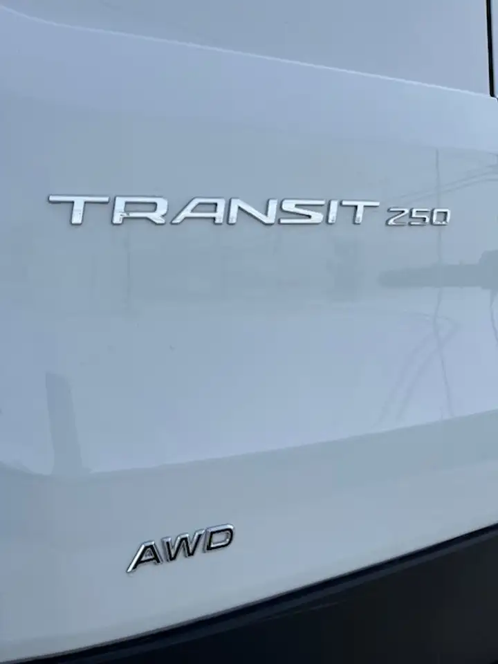 Ford Transit Cargo Van снимка Ford Transit Cargo Van
