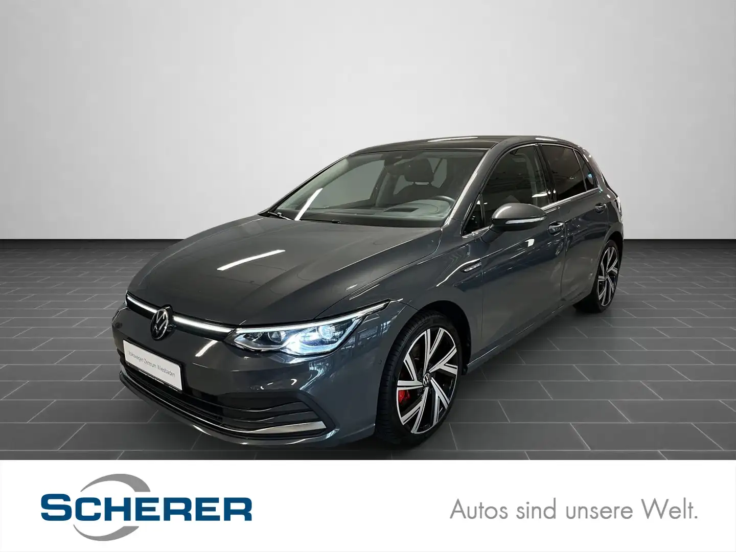 Volkswagen Golf VIII 2,0 TSI DSG Style, Navi, Standh., Pano Grau - 1