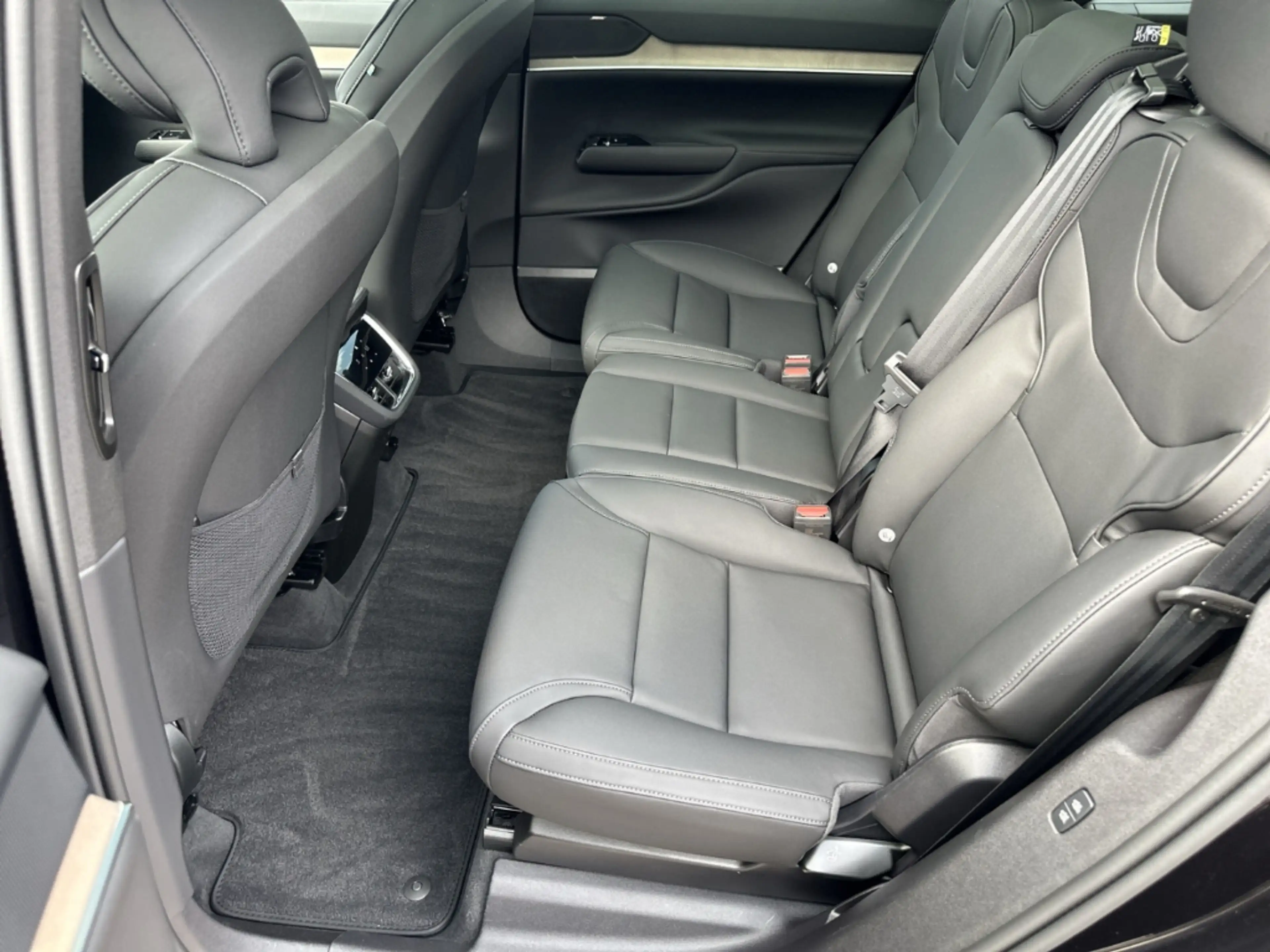 Volvo EX90 Ultra Pure Electric AWD 7-Sitzer StandHZG AHK-el. — photo 10