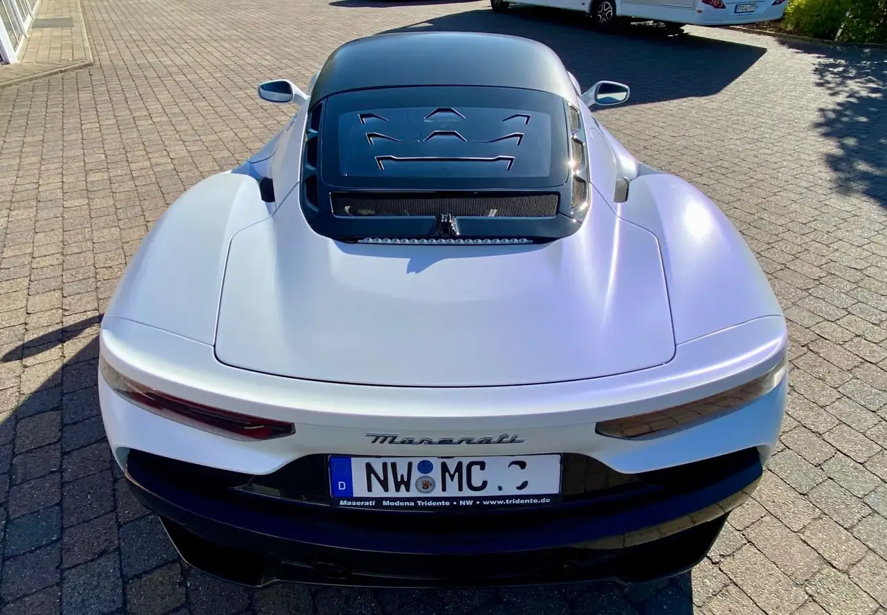 Maserati MC20 2022
