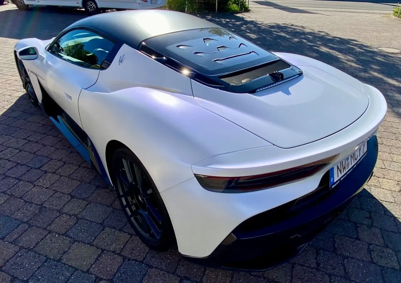 Maserati MC20 2022