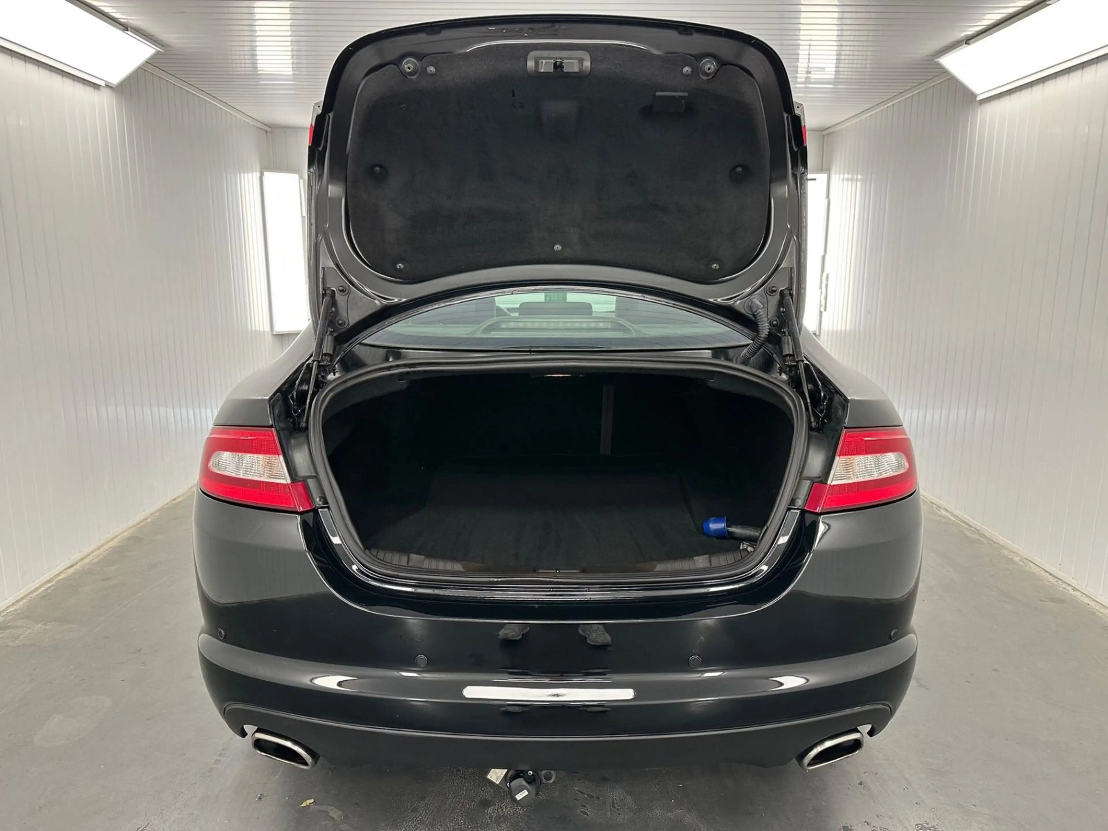 Jaguar XF 3.0 V6 Premium Luxury Schiebedach — photo 14