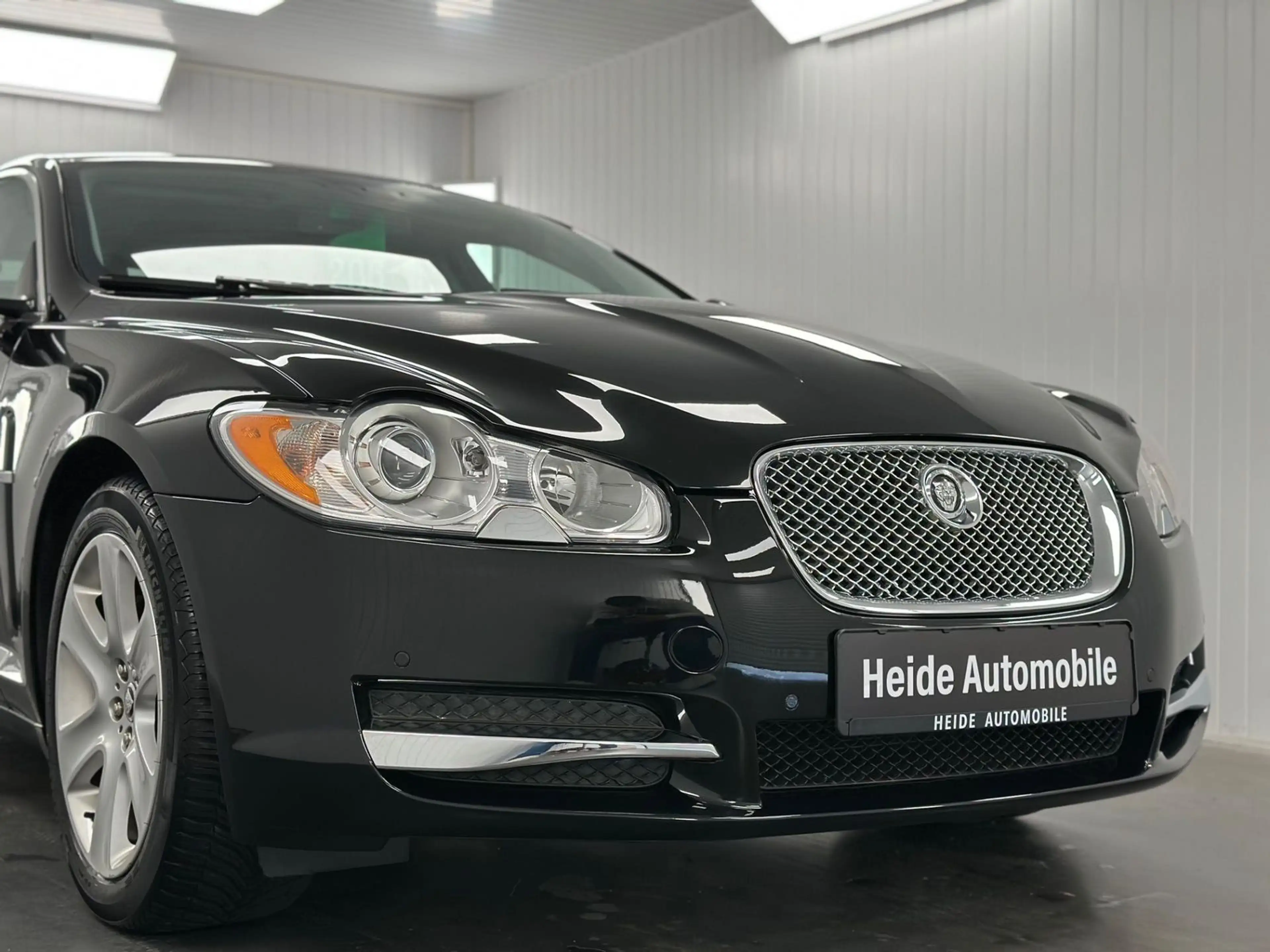 Jaguar XF 3.0 V6 Premium Luxury Schiebedach — photo 4