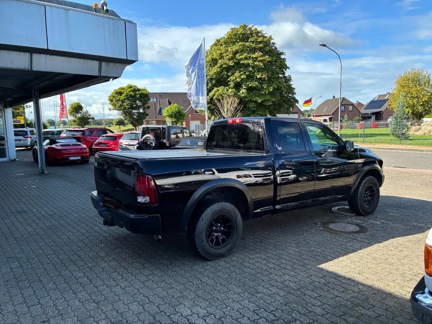 Dodge RAM 1500 Classic SLT 3.6L 24V Quad Cab- AWD-LPG Schwarz - 2