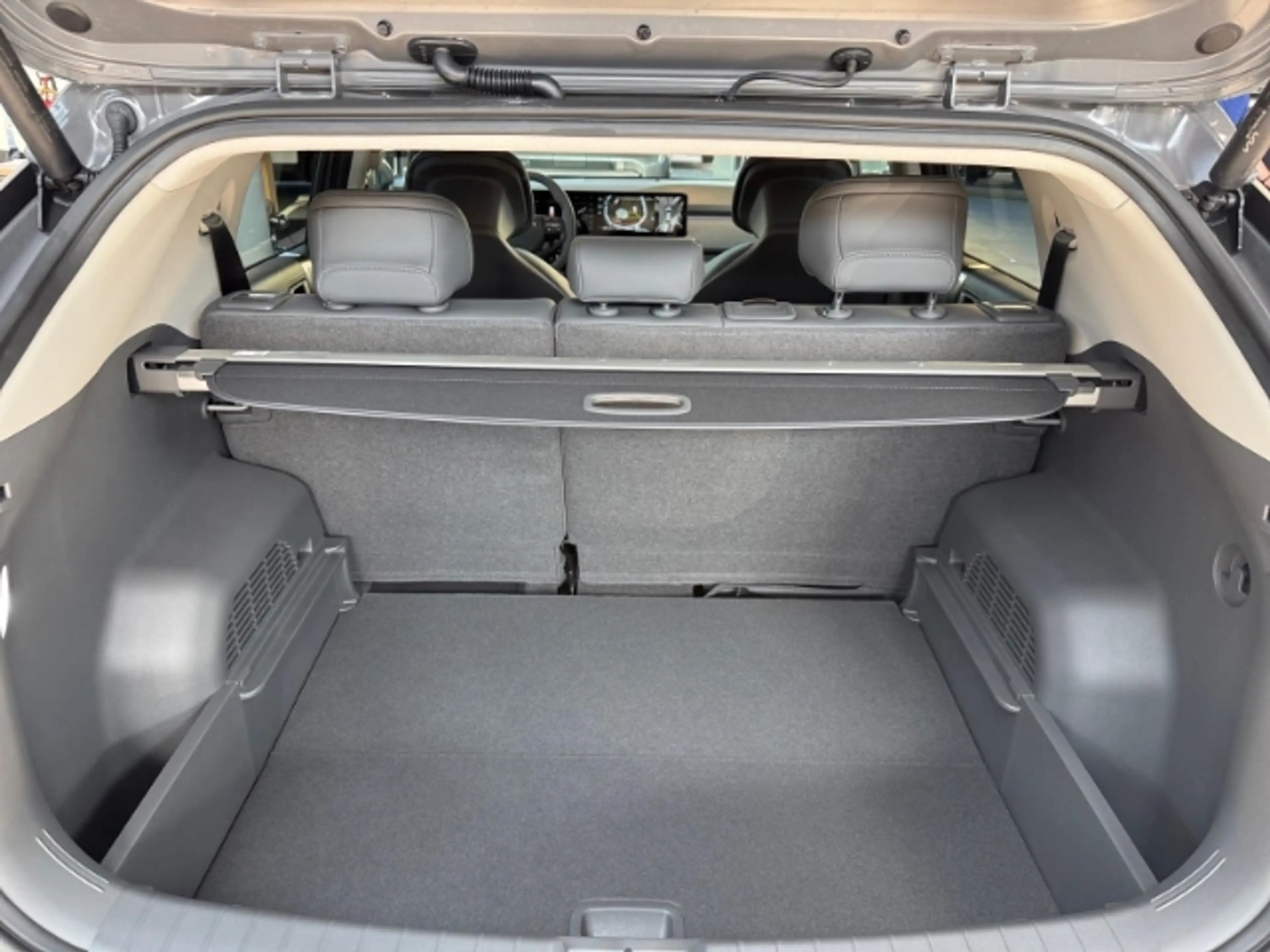 Kia EV3 Kia Earth 81,4 kWh 360°KAMERA,NAVI,CARPLAY,LED,AMB — photo 12