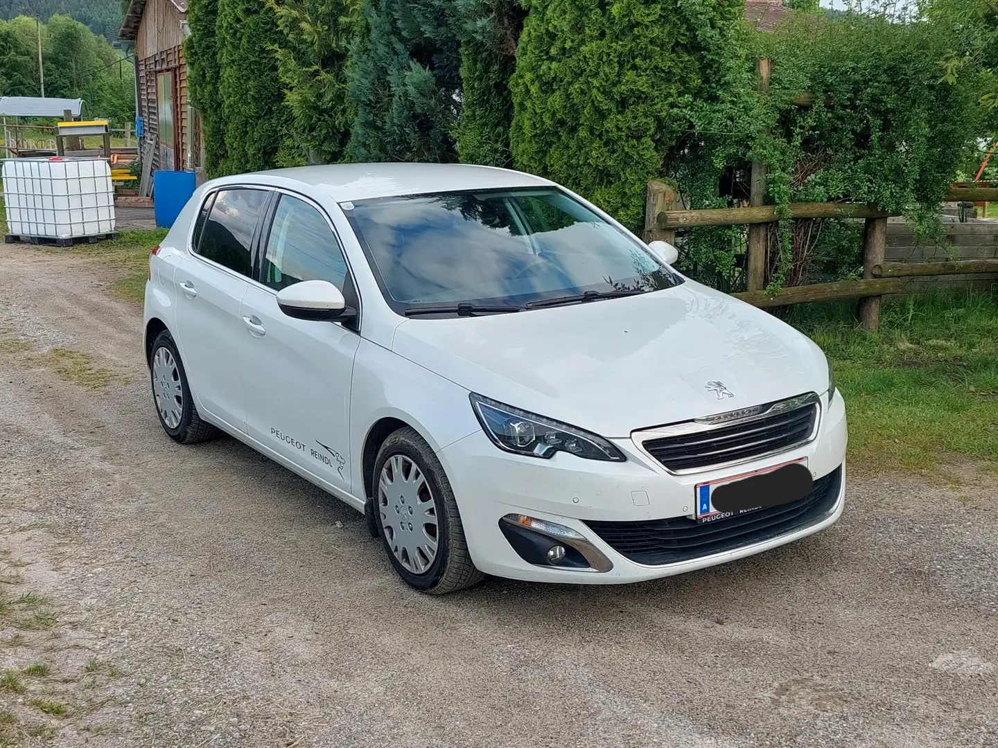 Peugeot 308 308 1,6 BlueHDI 120 AllureAllure Weiß - 2