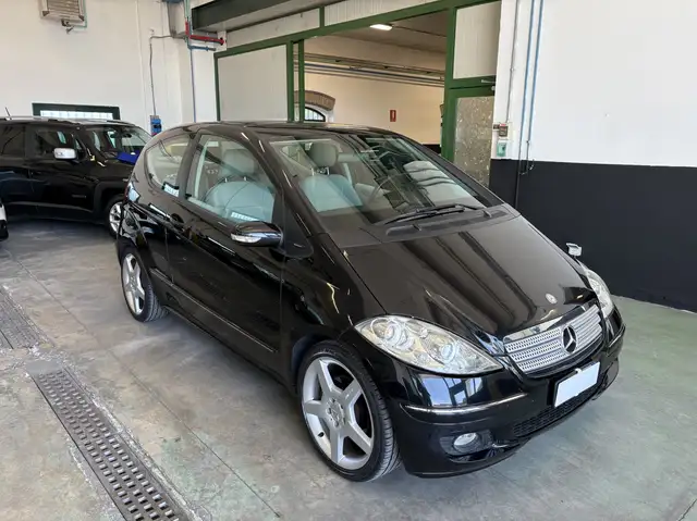 Mercedes-Benz A 200 Classe A - W/C 169 turbo Avantgarde coupe