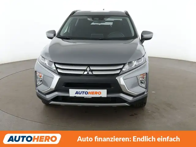 Mitsubishi Eclipse Cross view 9