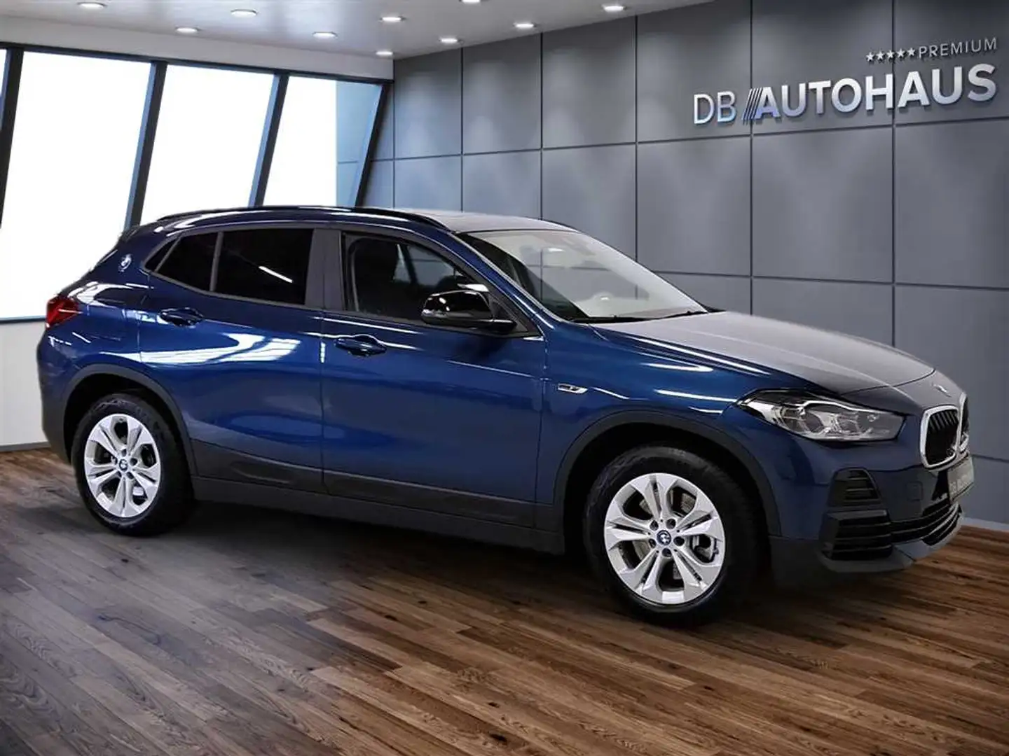 BMW X2 xDrive 25e Advantage Steptronic Blauw - 2