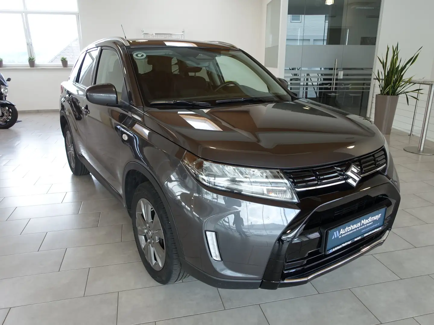 Suzuki Vitara VITARA 1.4 HYBRID ALLGRIP shine Grau - 1