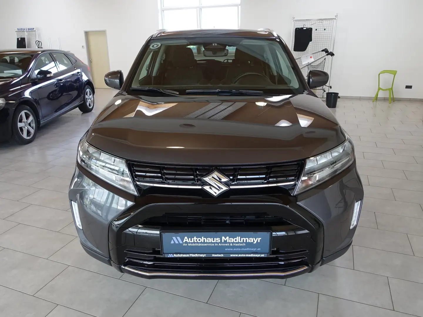 Suzuki Vitara VITARA 1.4 HYBRID ALLGRIP shine Grau - 2