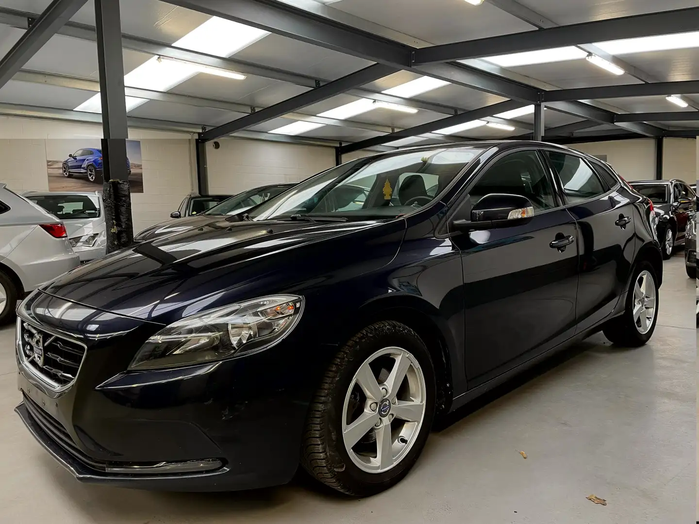 Volvo V40 2.0 D2 Momentum Blauw - 2