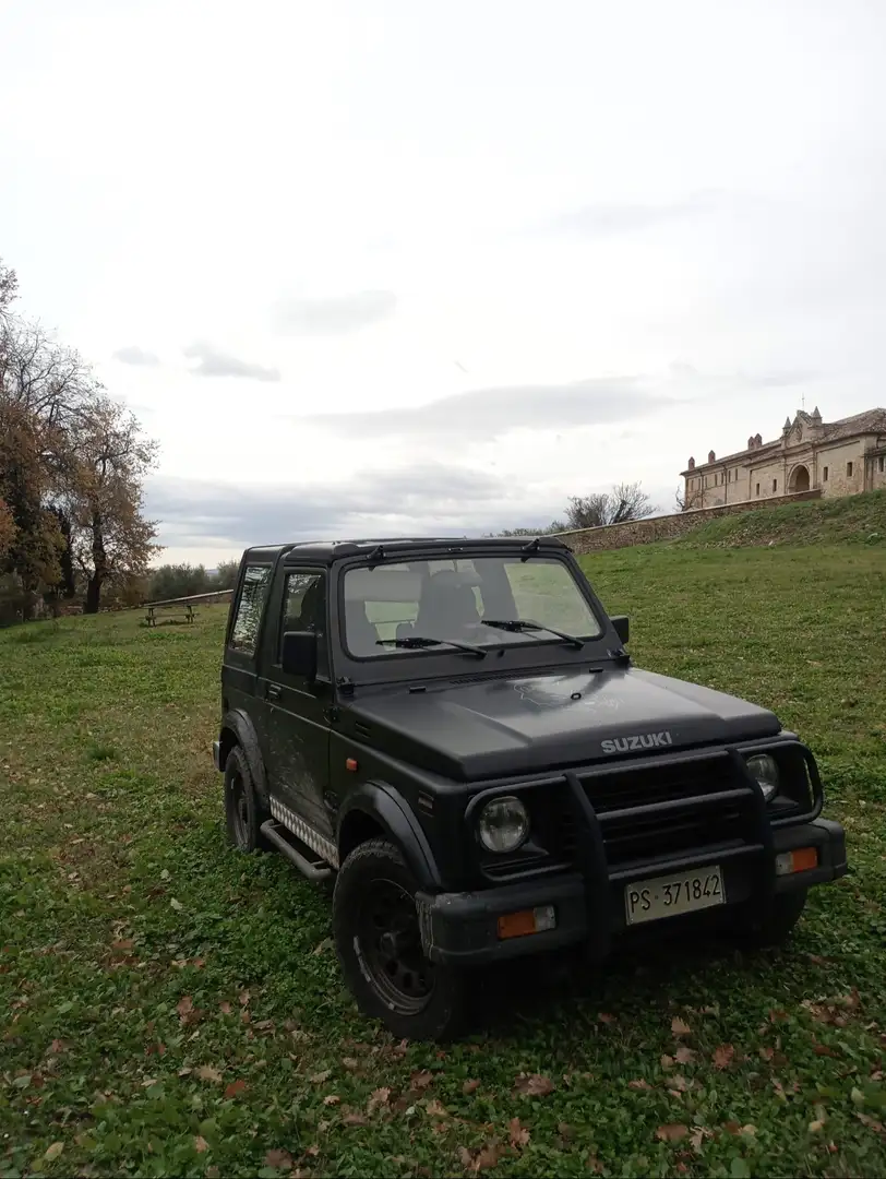 Suzuki Samurai - 1