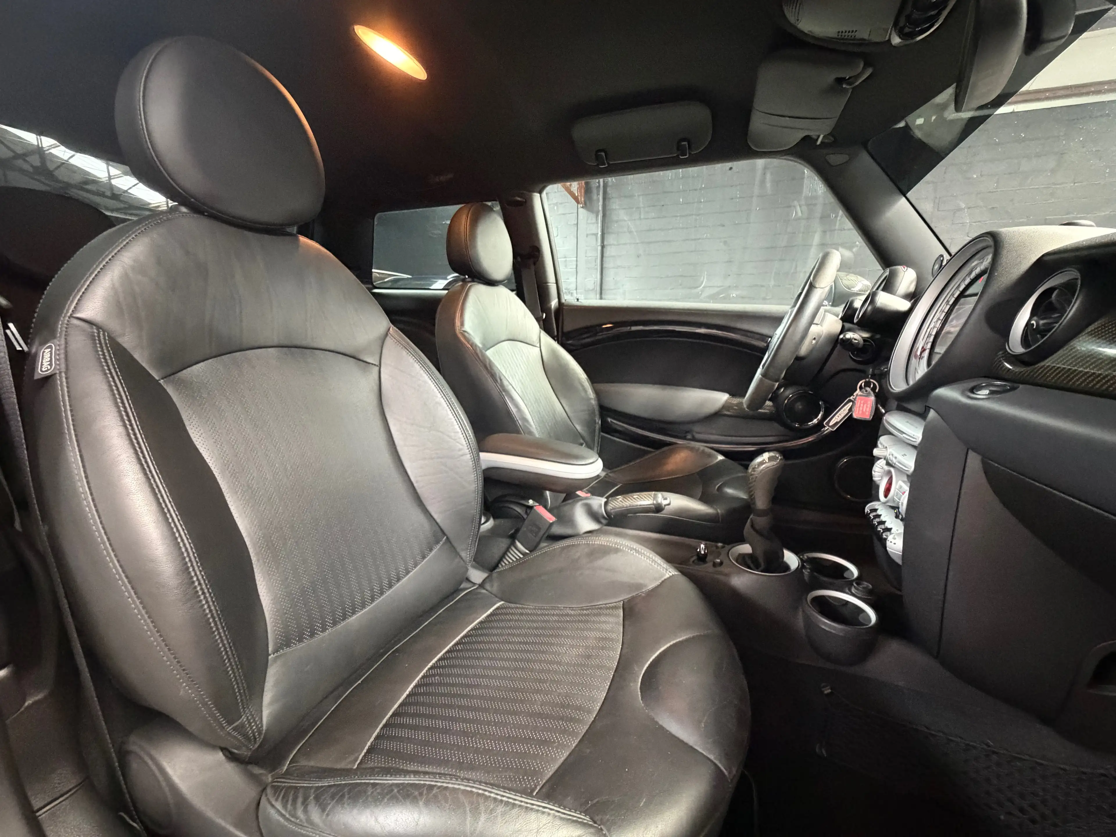 MINI John Cooper Works 1.6i JCW * GPS * CUIR * SIEGE CH * CLIM * CRUISE * GARANTIE — photo 12