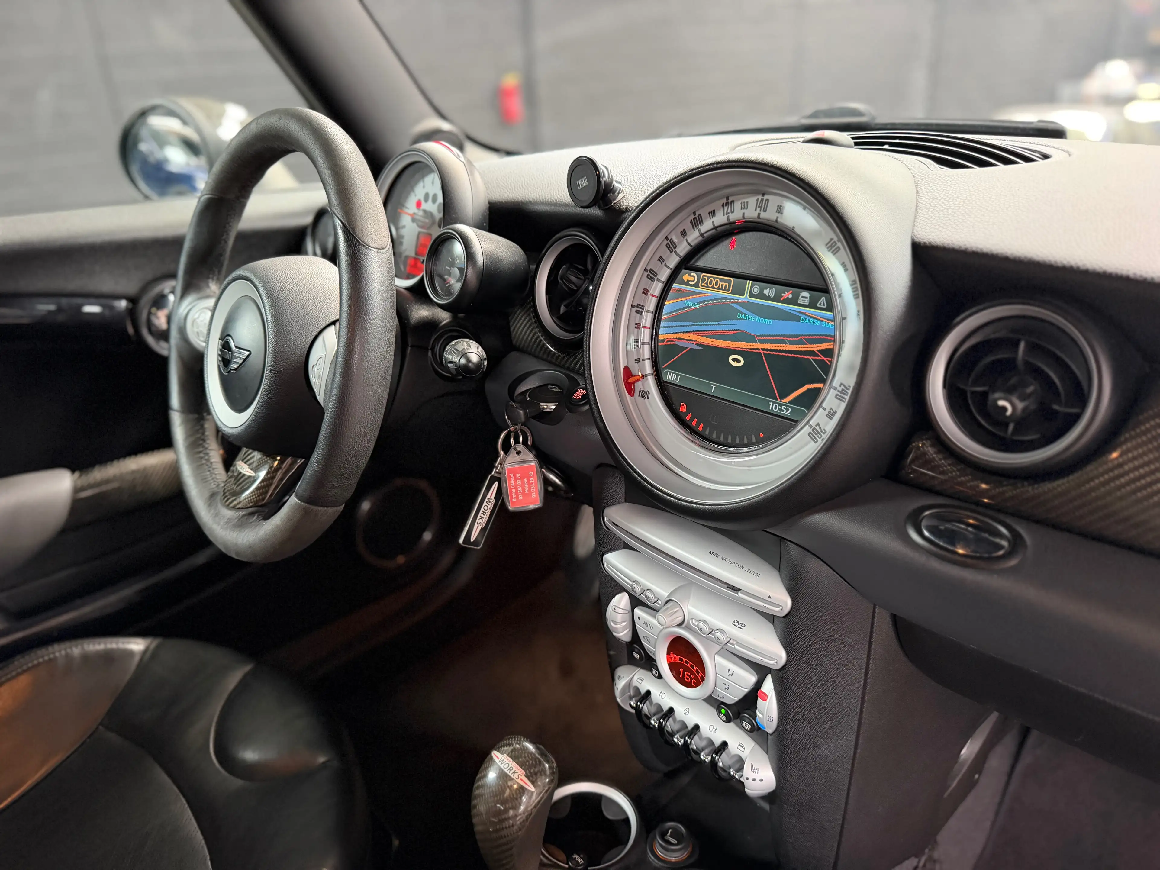 MINI John Cooper Works 1.6i JCW * GPS * CUIR * SIEGE CH * CLIM * CRUISE * GARANTIE — photo 13