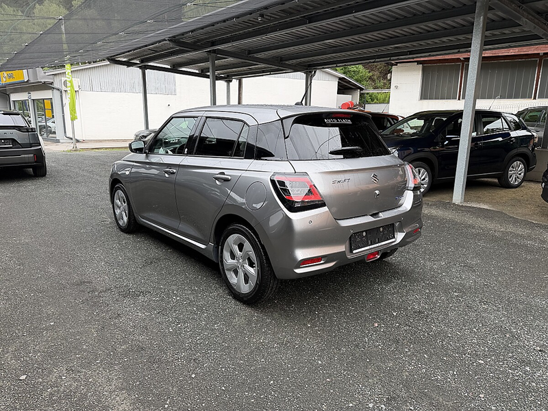 Suzuki Swift 1,2 Hybrid Shine — photo 7