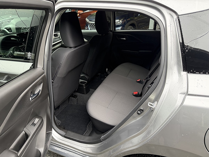 Suzuki Swift 1,2 Hybrid Shine — photo 14