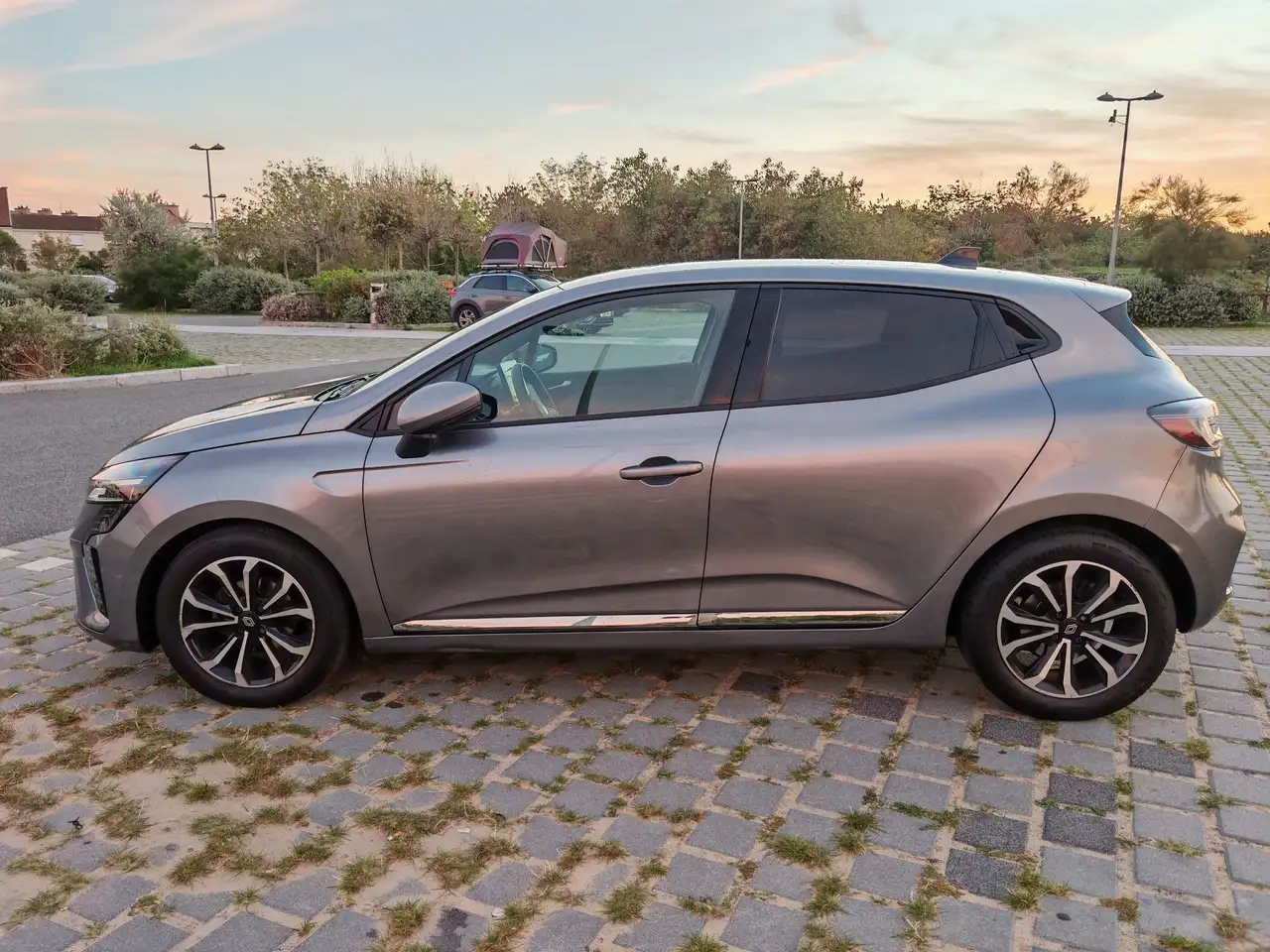 Renault Clio Citadine 5 portes — photo 4