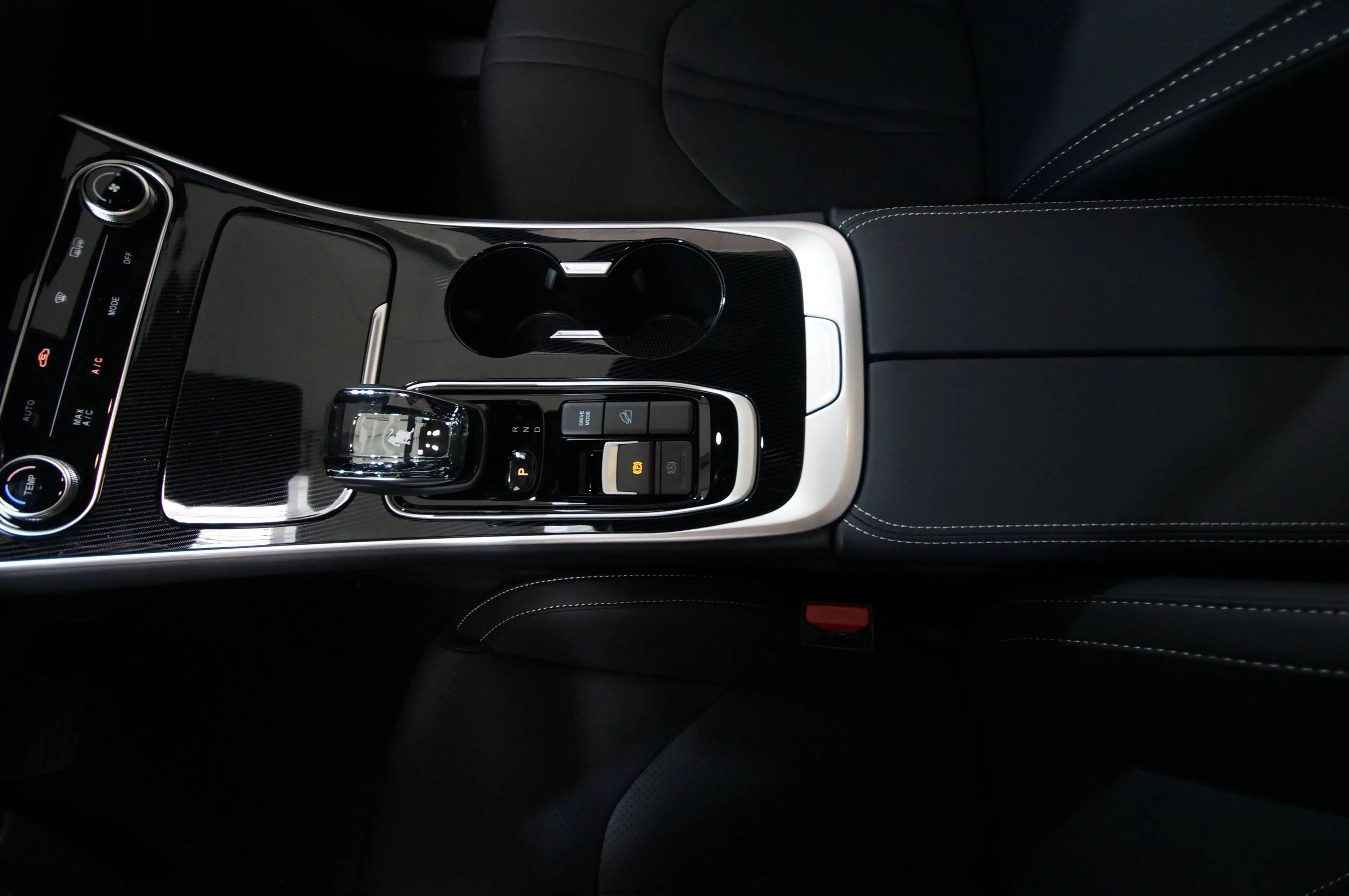 DFM Forthing 5 Forthing 5 EV — photo 14
