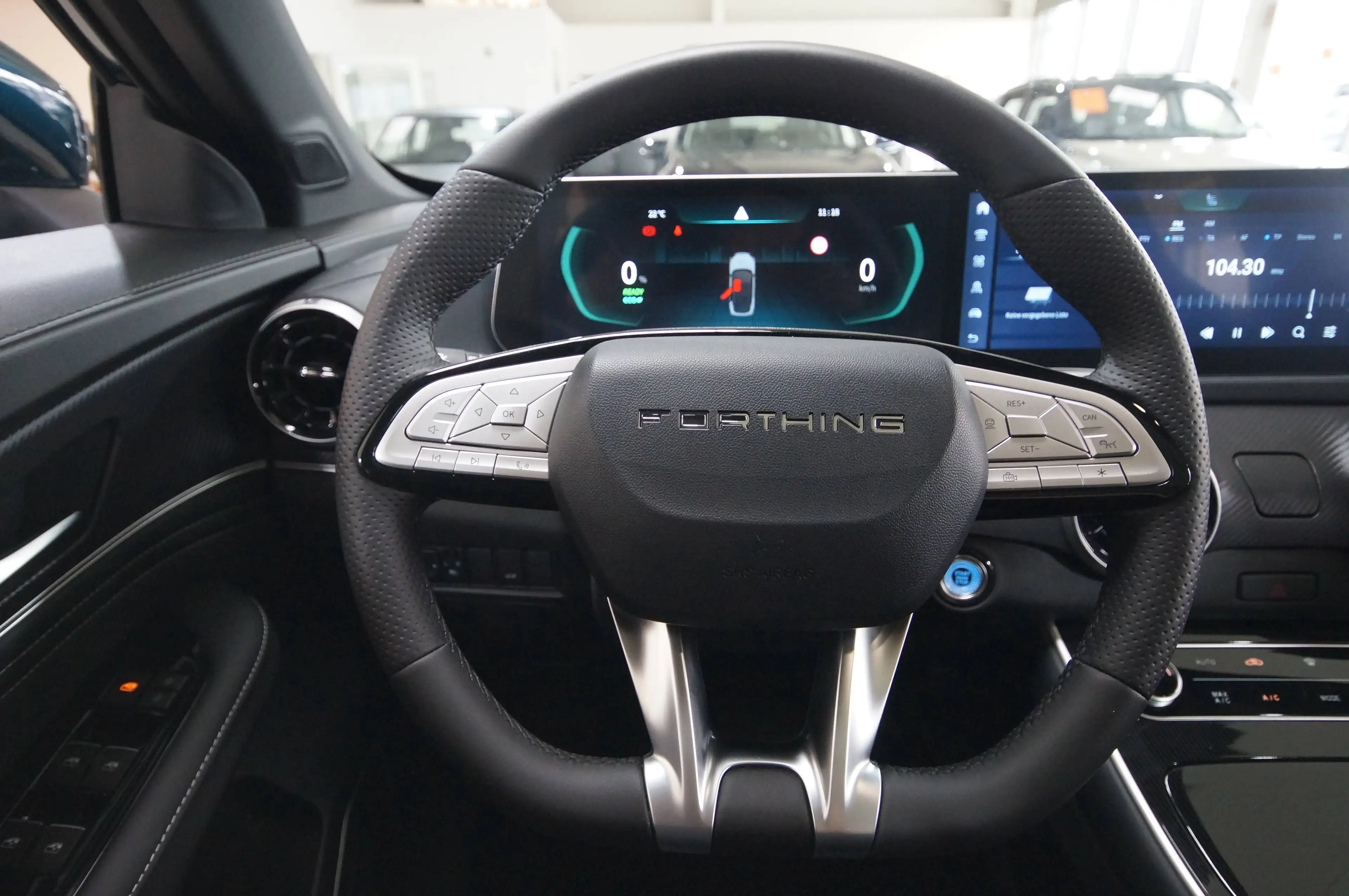 DFM Forthing 5 Forthing 5 EV — photo 13