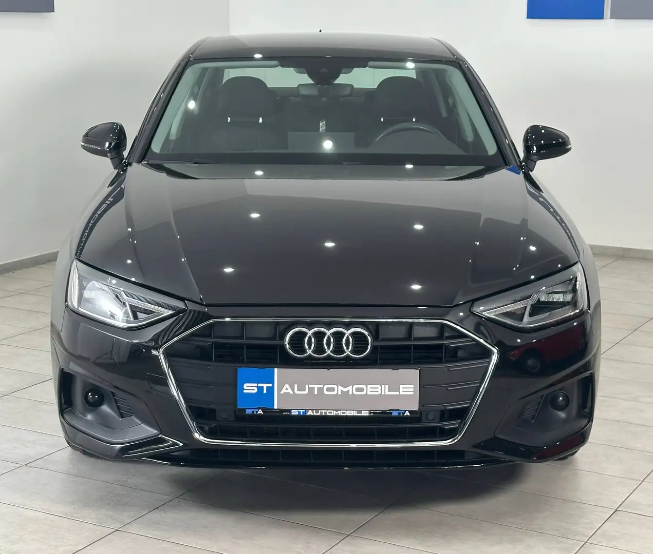Audi A4 30 TDI S-Tronic Business Edition // 1.BESITZ // Schwarz - 2