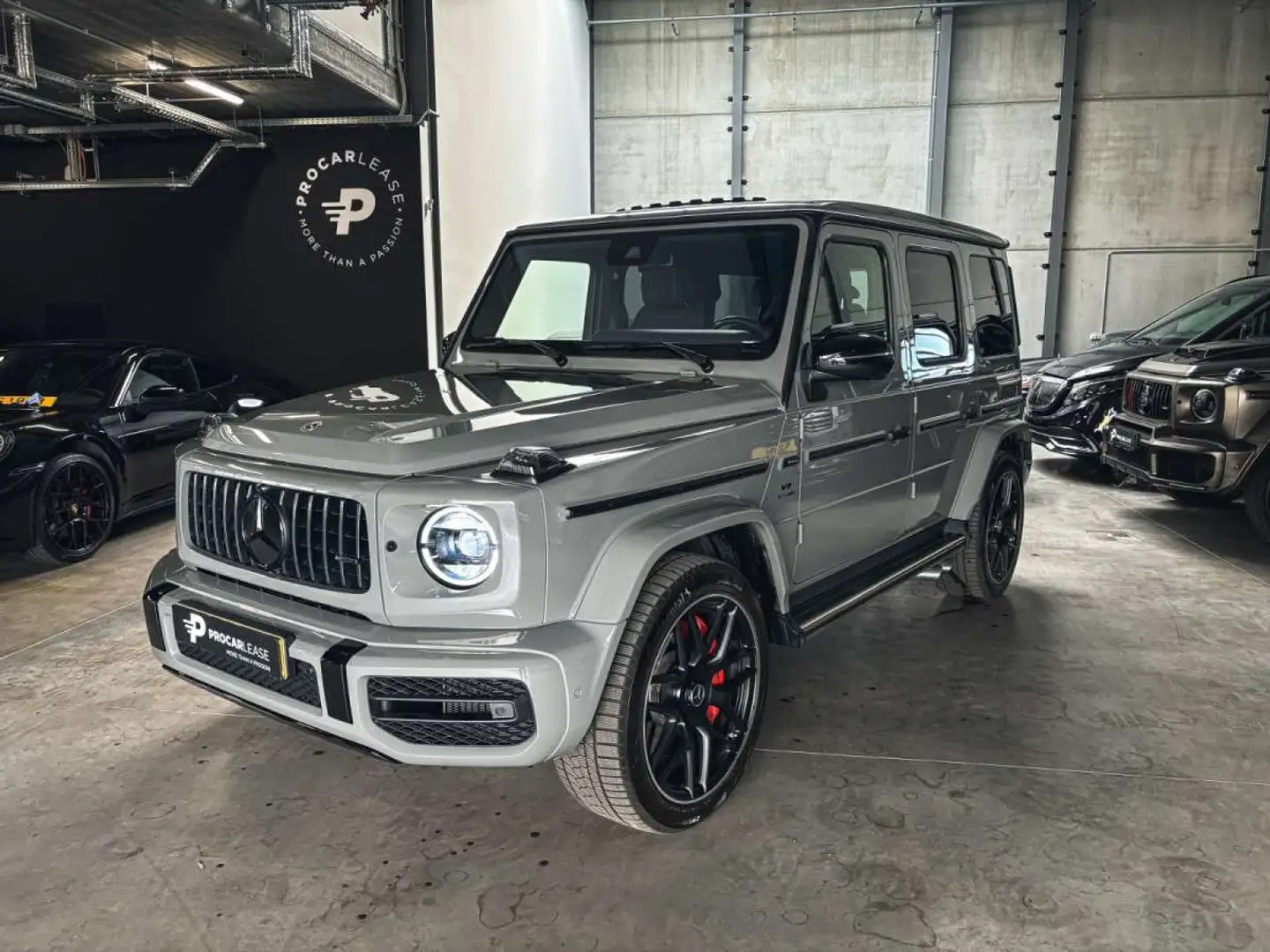 Mercedes-Benz G 63 AMG G63 AMG MY 2024/ MANUFAKTUR/STHZ/SUPERIOR/360/BUR Grijs - 1