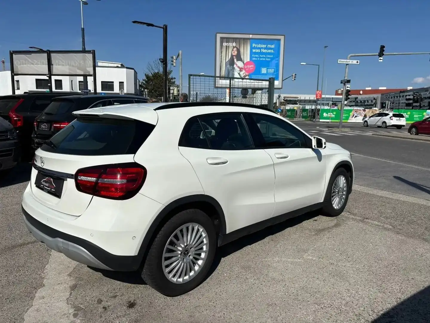 Mercedes-Benz GLA 180 d Automatik 109PS TOP-Zustand PICKERL 03/2027 Weiß - 2