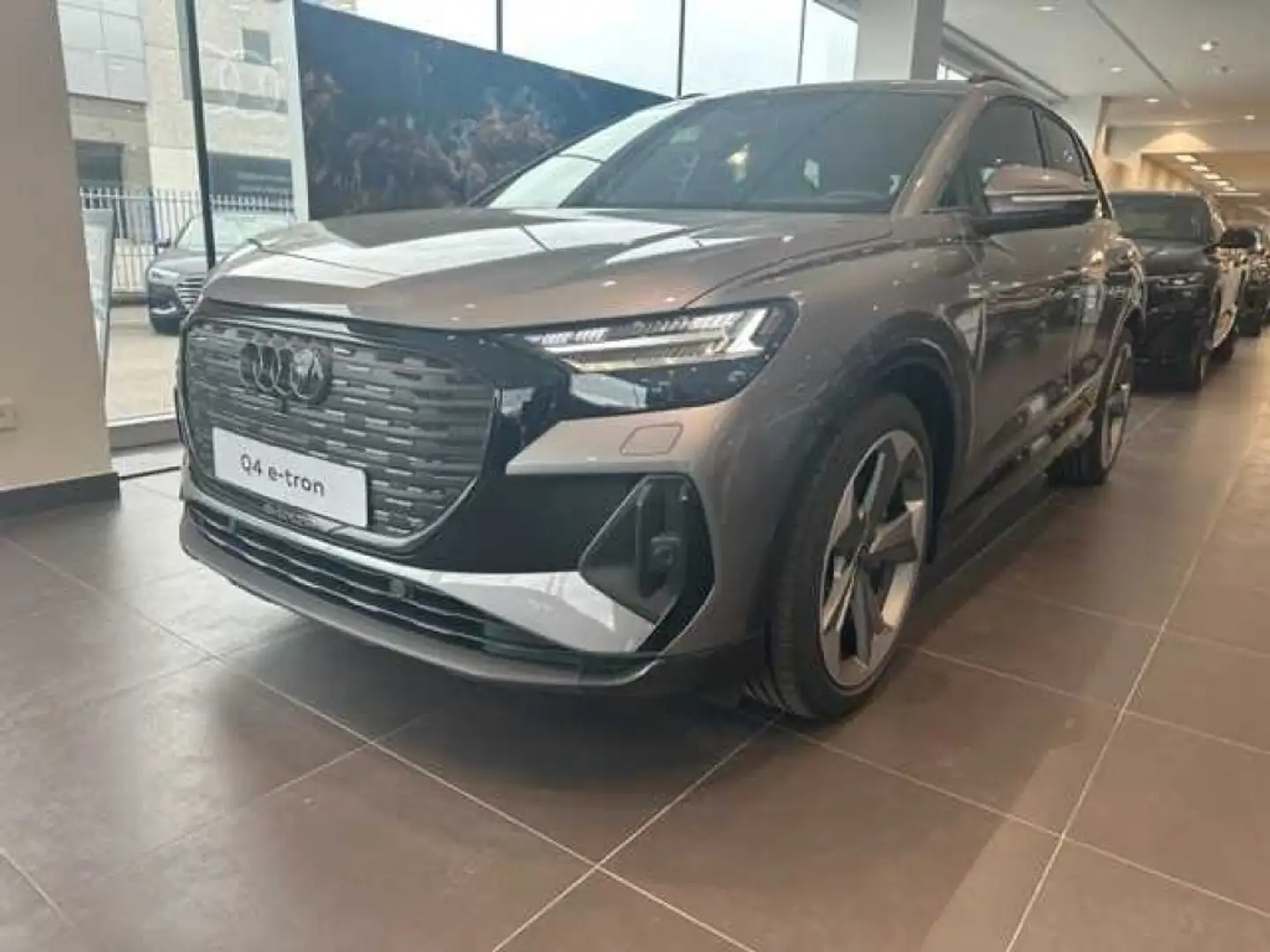 Audi Q4 e-tron S line edition 45 e-tron quattro 210,00 kW Grigio - 1