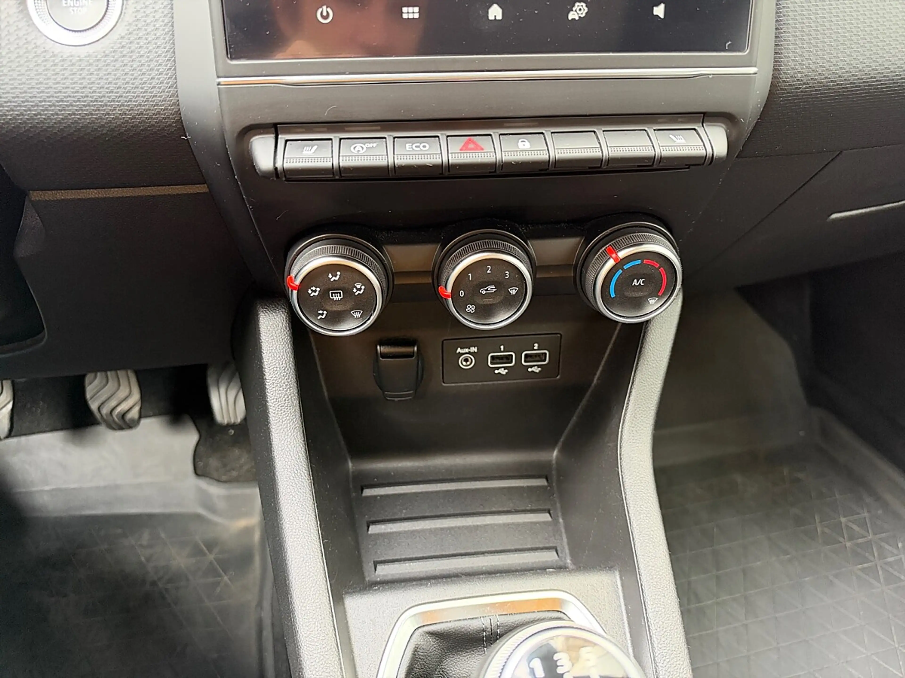 Renault Clio V 1.0 TCe 100 Zen — photo 18