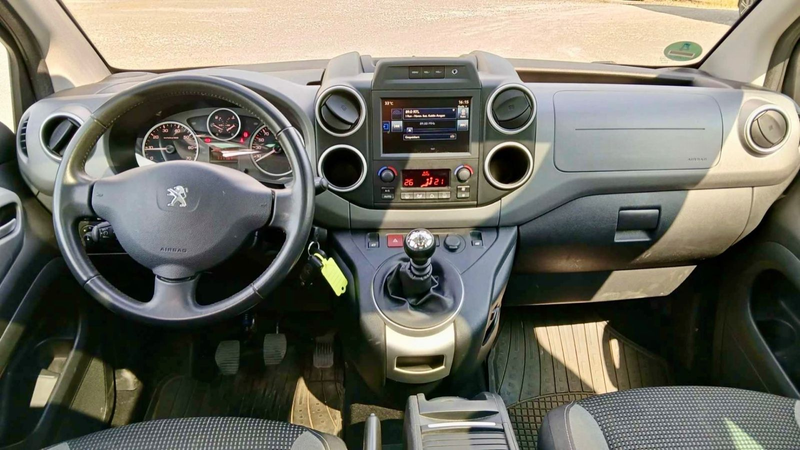 Peugeot Partner Tepee Allure — photo 11