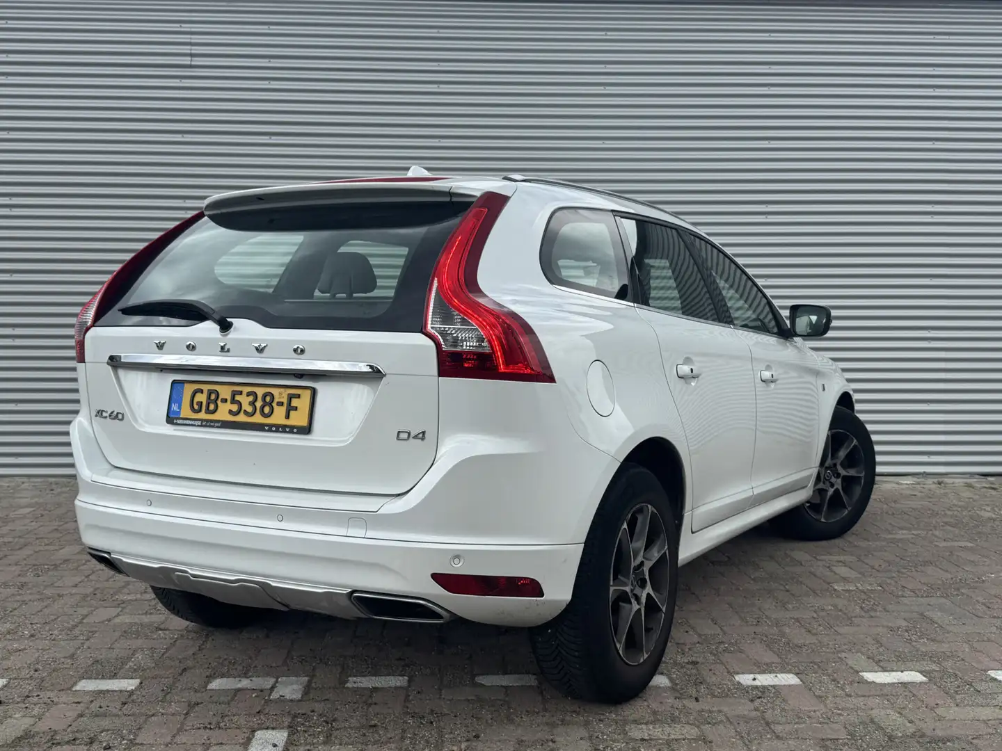 Volvo XC60 2.0 D4 FWD Ocean Race | Nieuw Binnen! | Lees Tekst Blanc - 2
