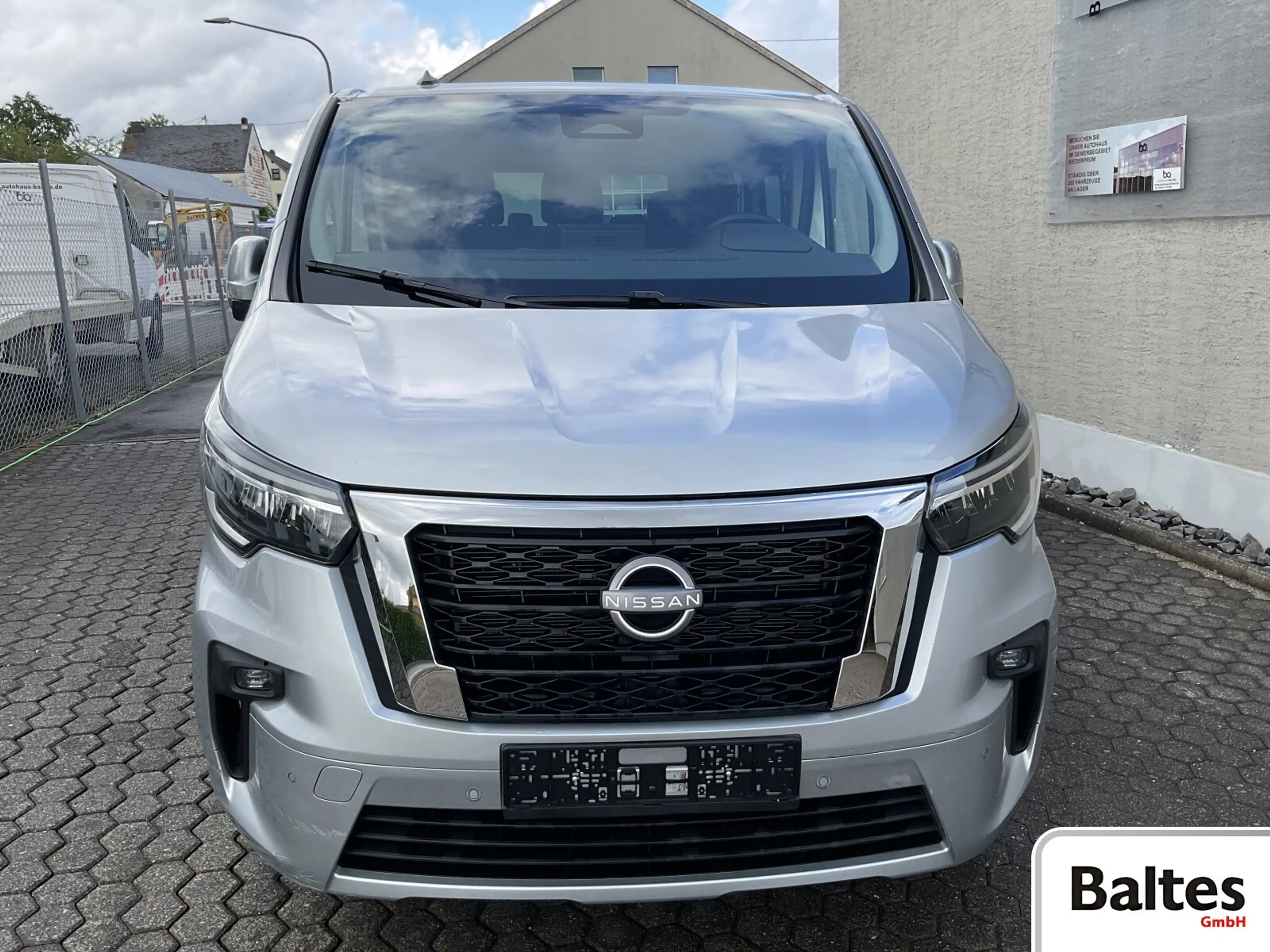 Nissan Primastar Primastar Kombi L2H1 Tekna 9Sitze/Navi/i-Key/Kam — photo 2