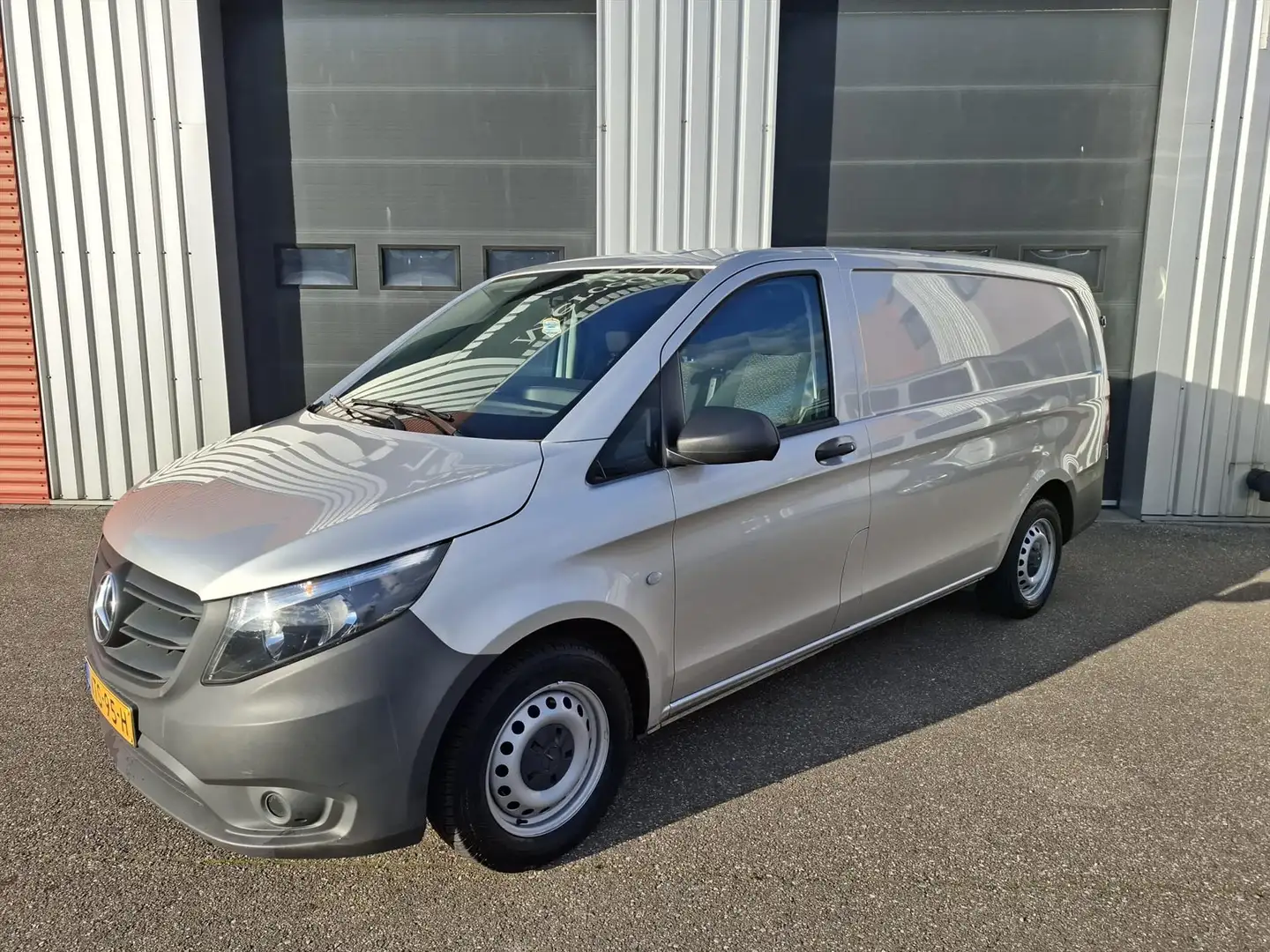 Mercedes-Benz Vito GB 116CDI K 163pk 320/2800 Grijs - 2