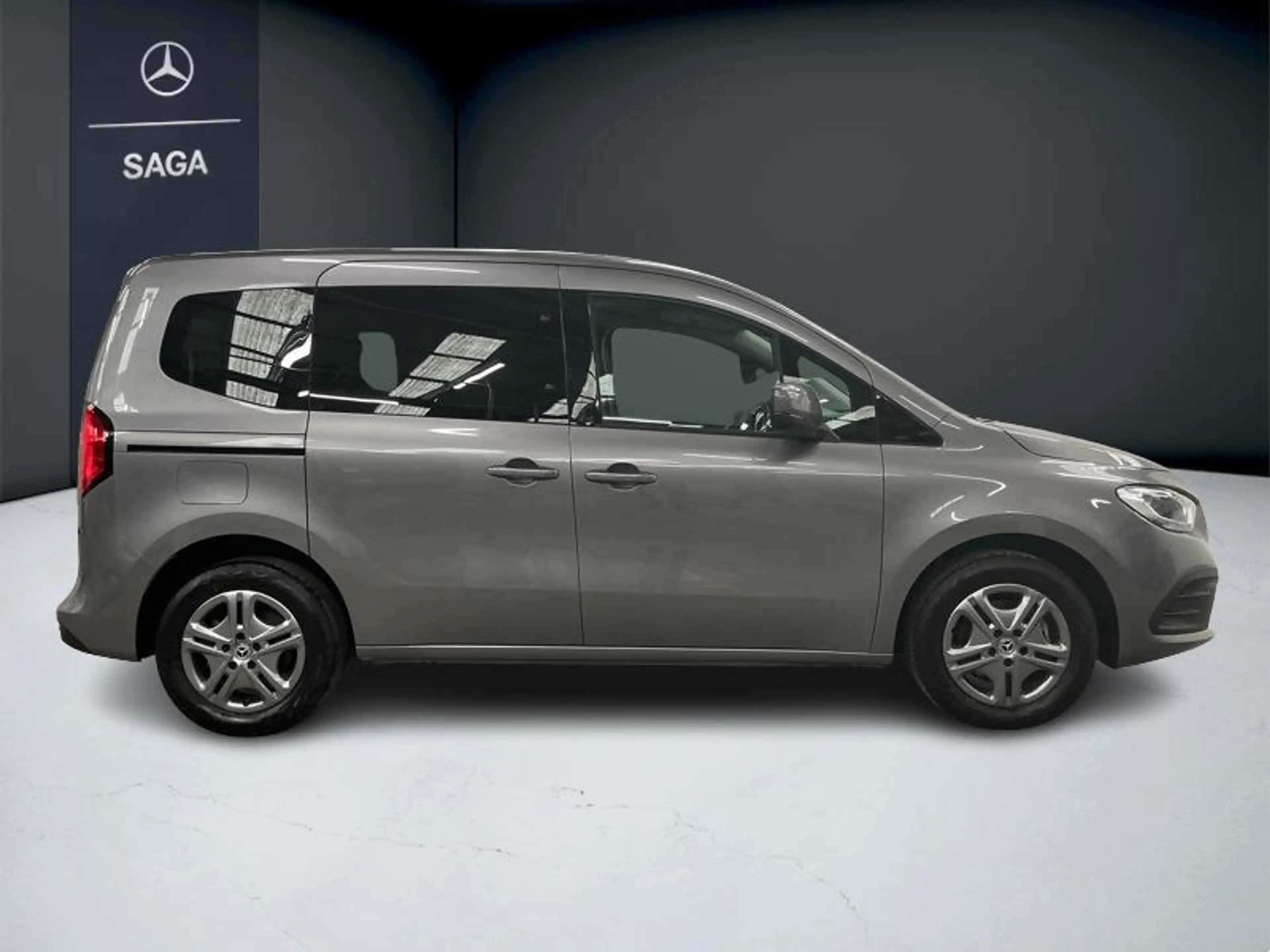Mercedes-Benz T-Class Classe T 180 STYLE Standard — photo 6