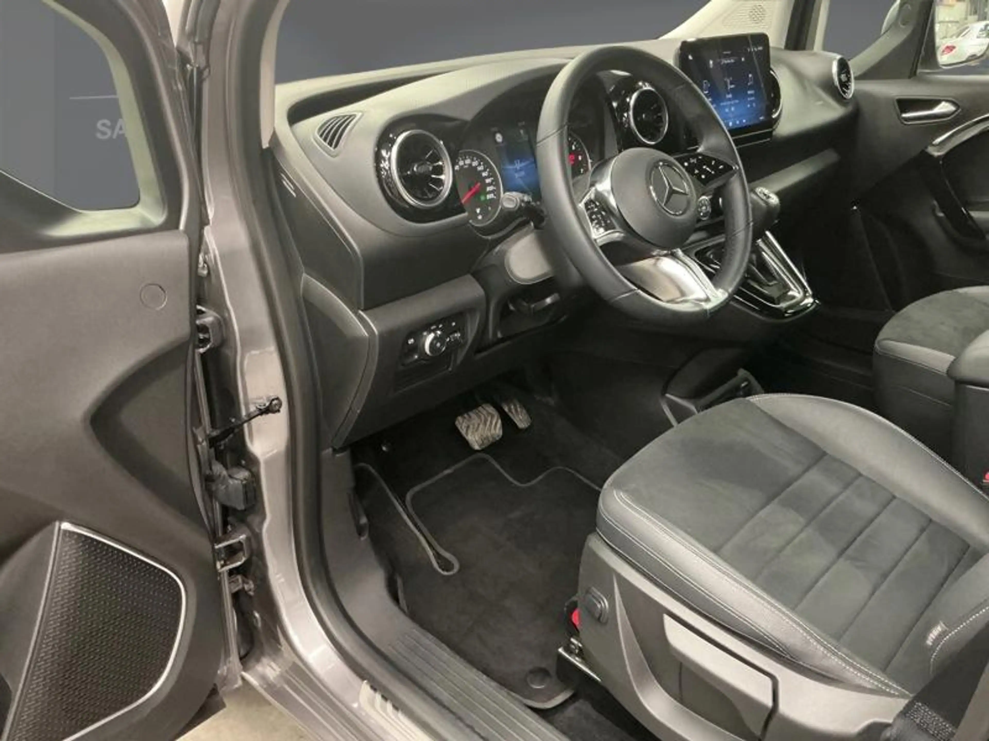 Mercedes-Benz T-Class Classe T 180 STYLE Standard — photo 14