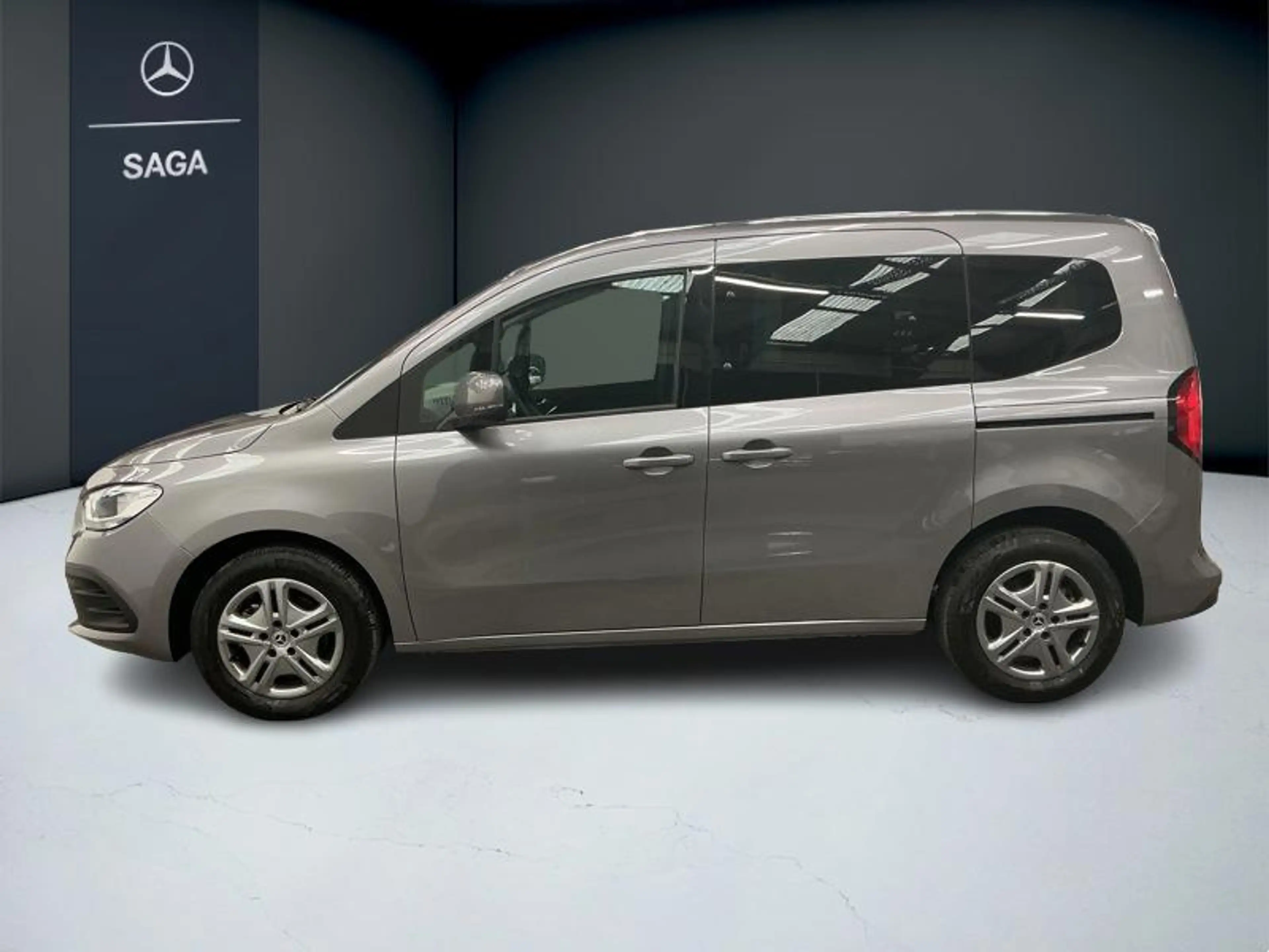 Mercedes-Benz T-Class Classe T 180 STYLE Standard — photo 4