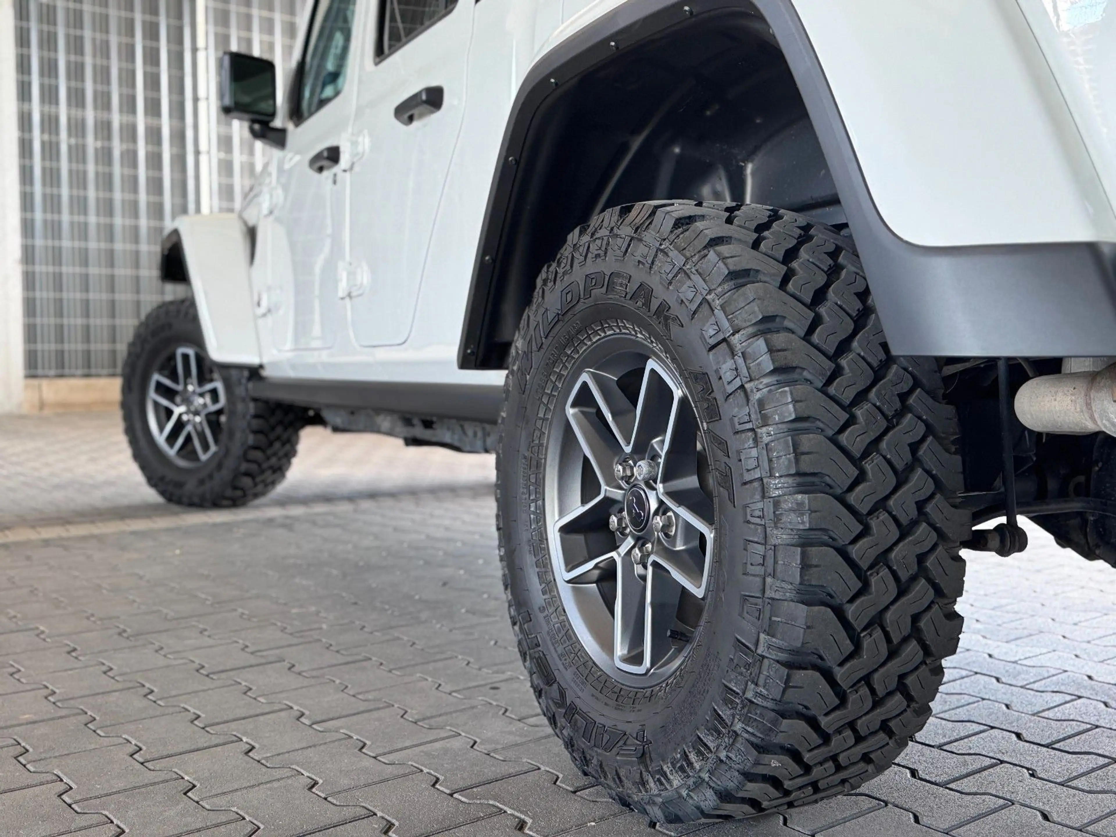 Jeep Gladiator Mojave X MY25 *ACC,CarPlay,Navi,AHK* — photo 8