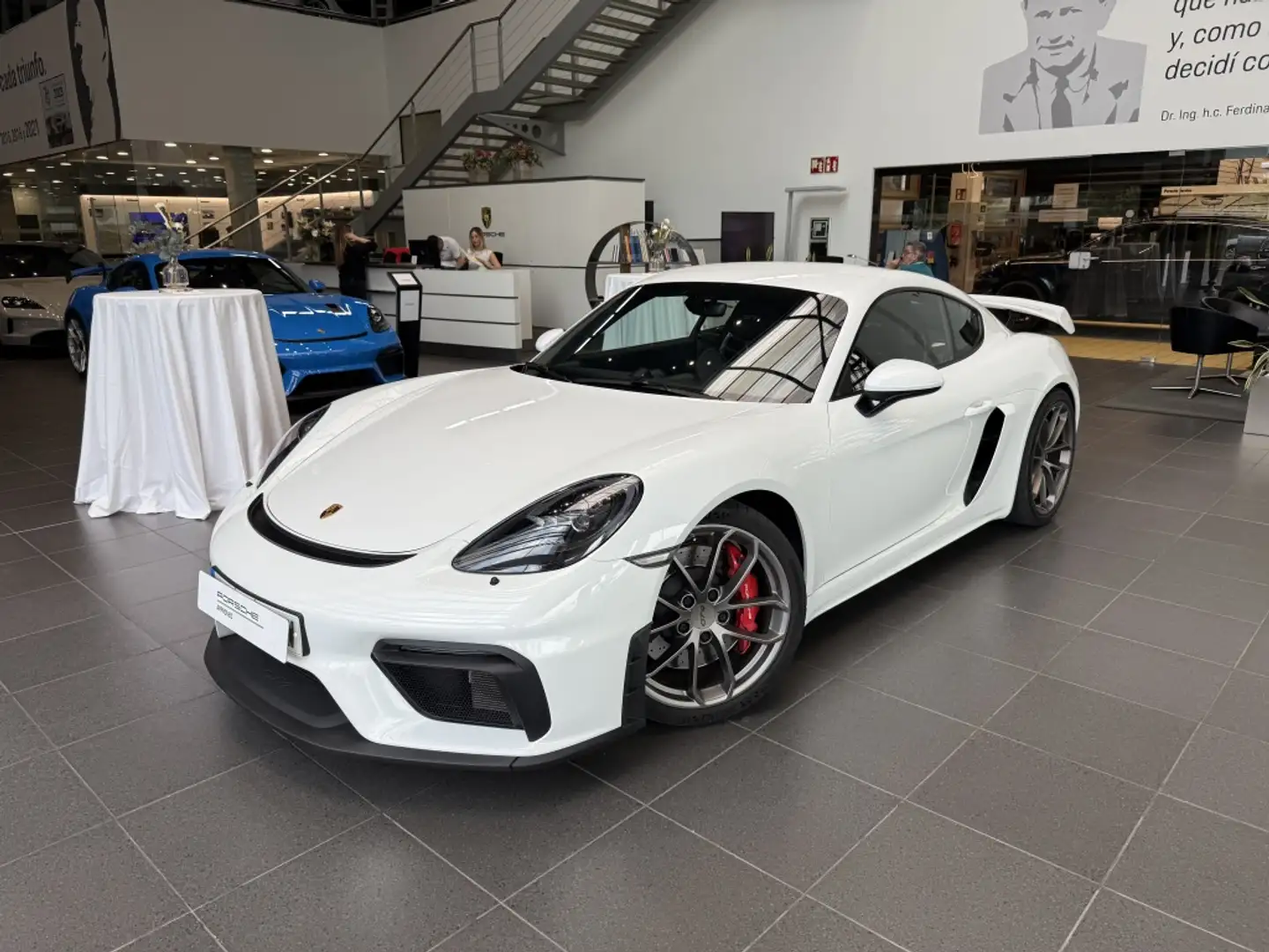 Porsche Cayman GT4 Blanco - 1