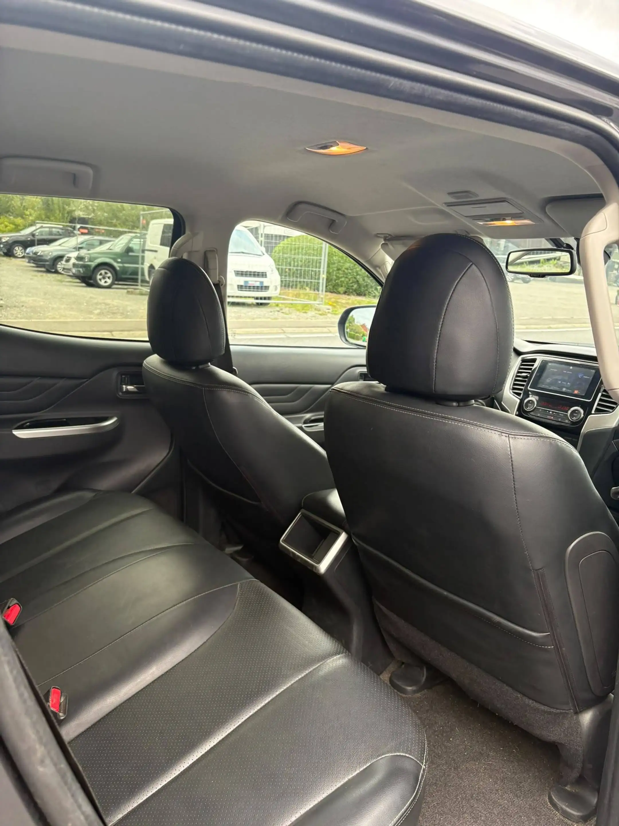 Mitsubishi L200 2.4 DI-D 4WD/Full Options/Automaat/21.995 Netto/Btw/Tva — photo 13