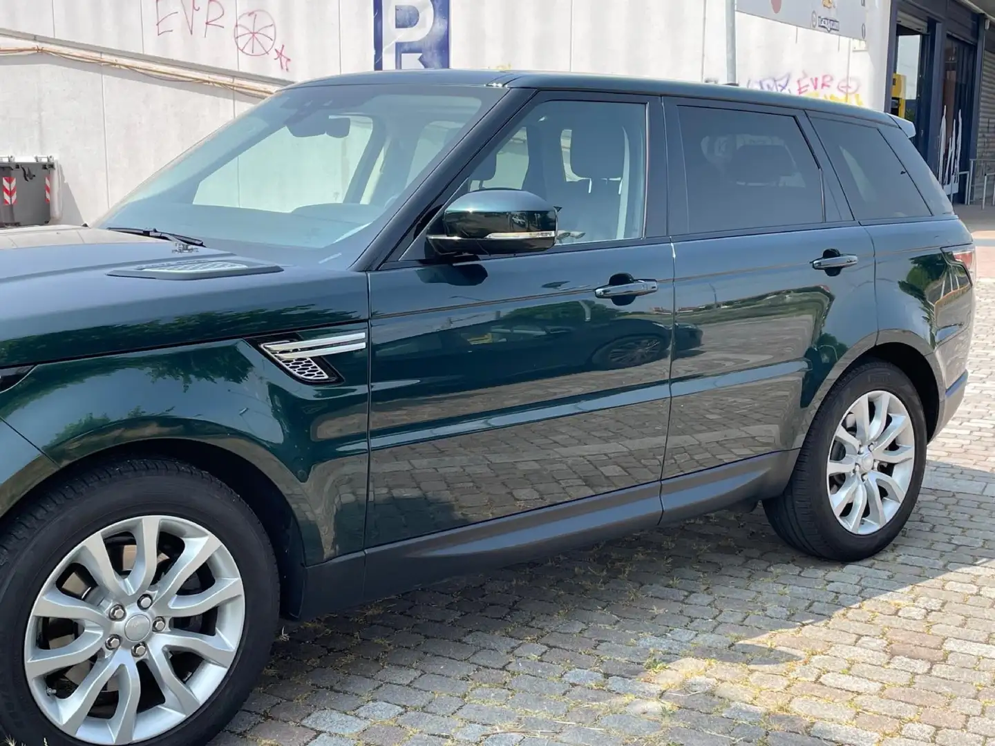 Land Rover Range Rover Sport 3.0 tdV6 HSE auto my16 E6 - 1