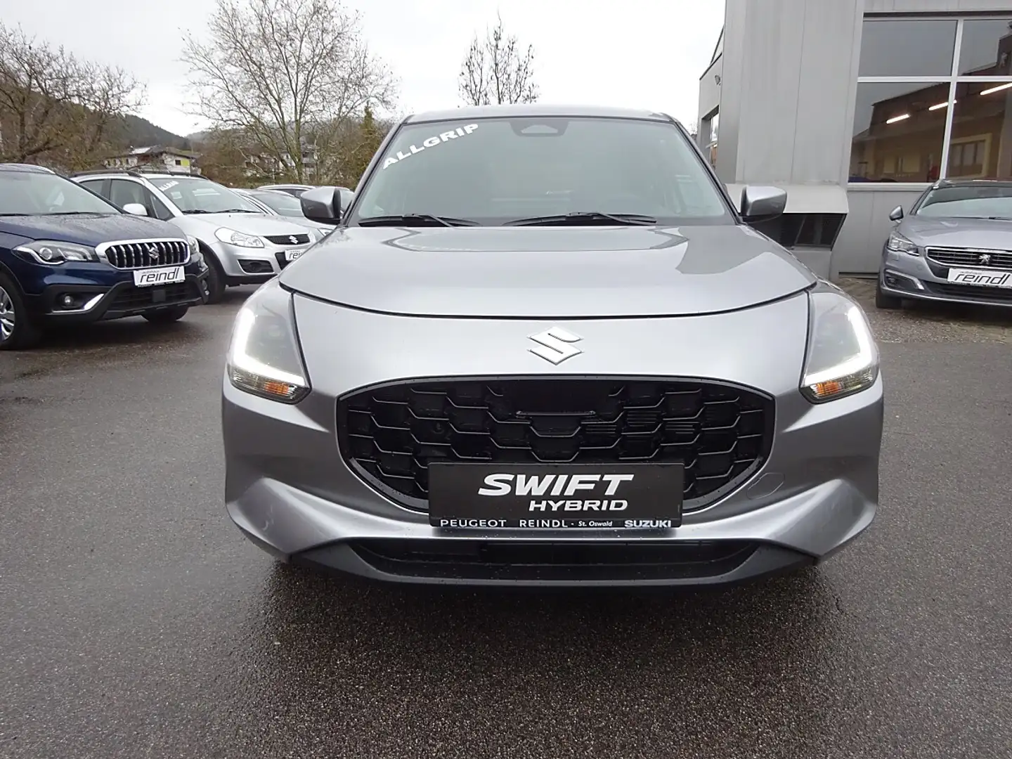 Suzuki Swift 1,2 Hybrid Allgrip Shine,"FAHRZEUG BEFINDET SIC... Silber - 2