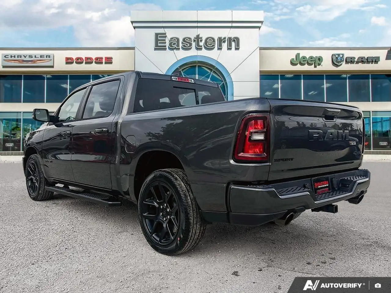 RAM 1500 снимка RAM 1500
